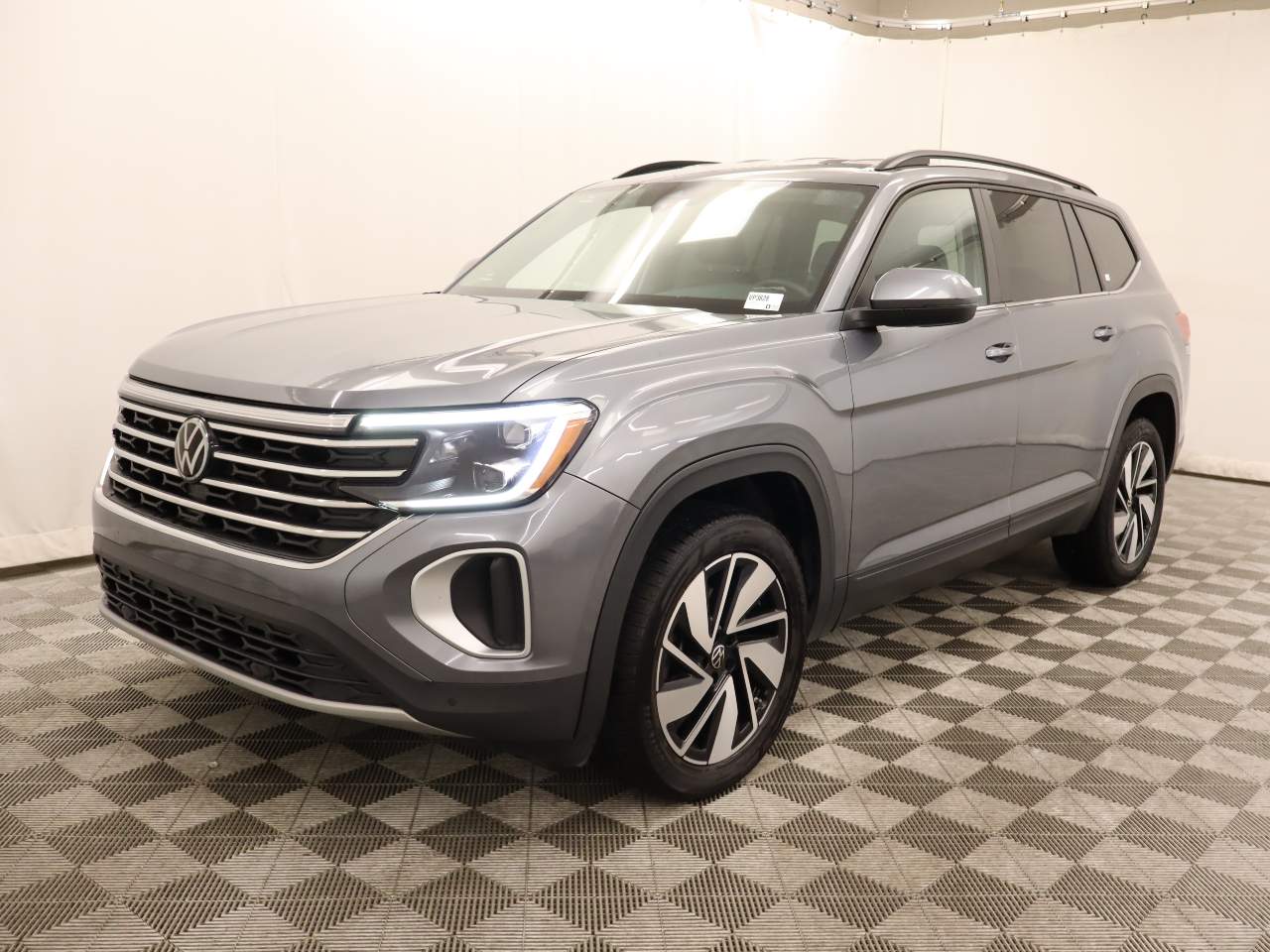 2024 Volkswagen Atlas SE