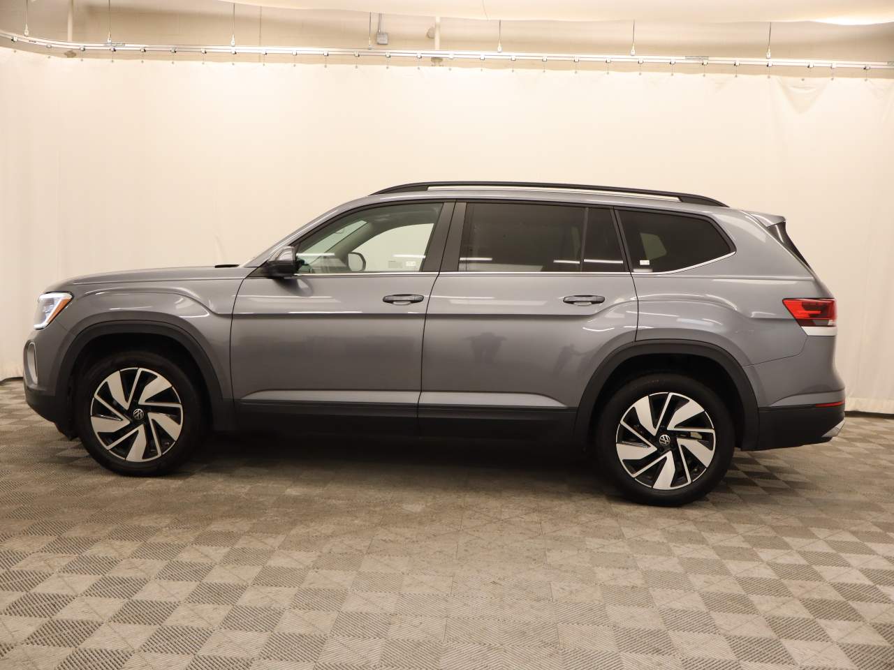 2024 Volkswagen Atlas SE