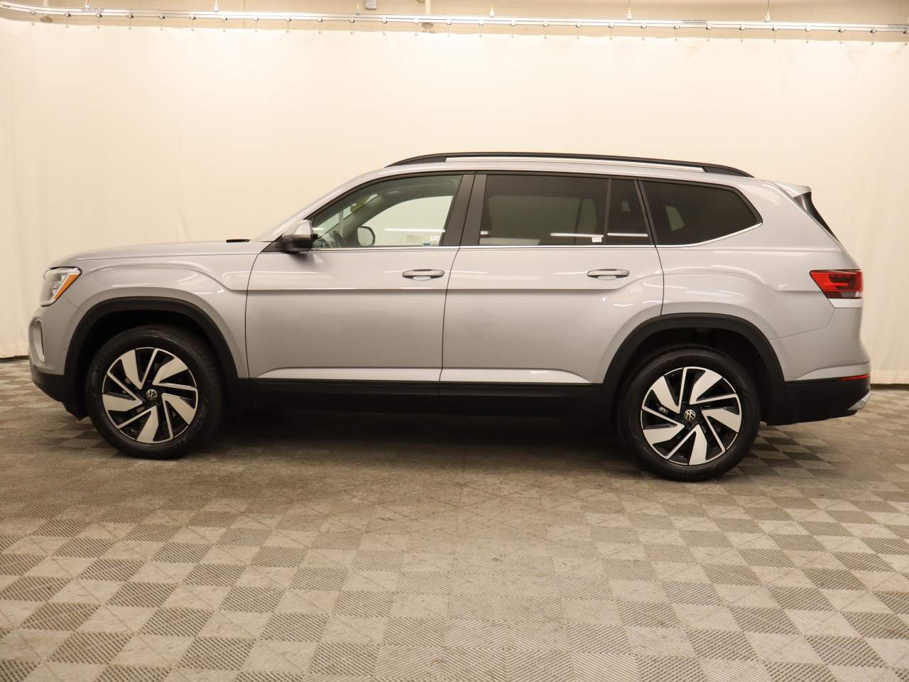 2024 Volkswagen Atlas SE