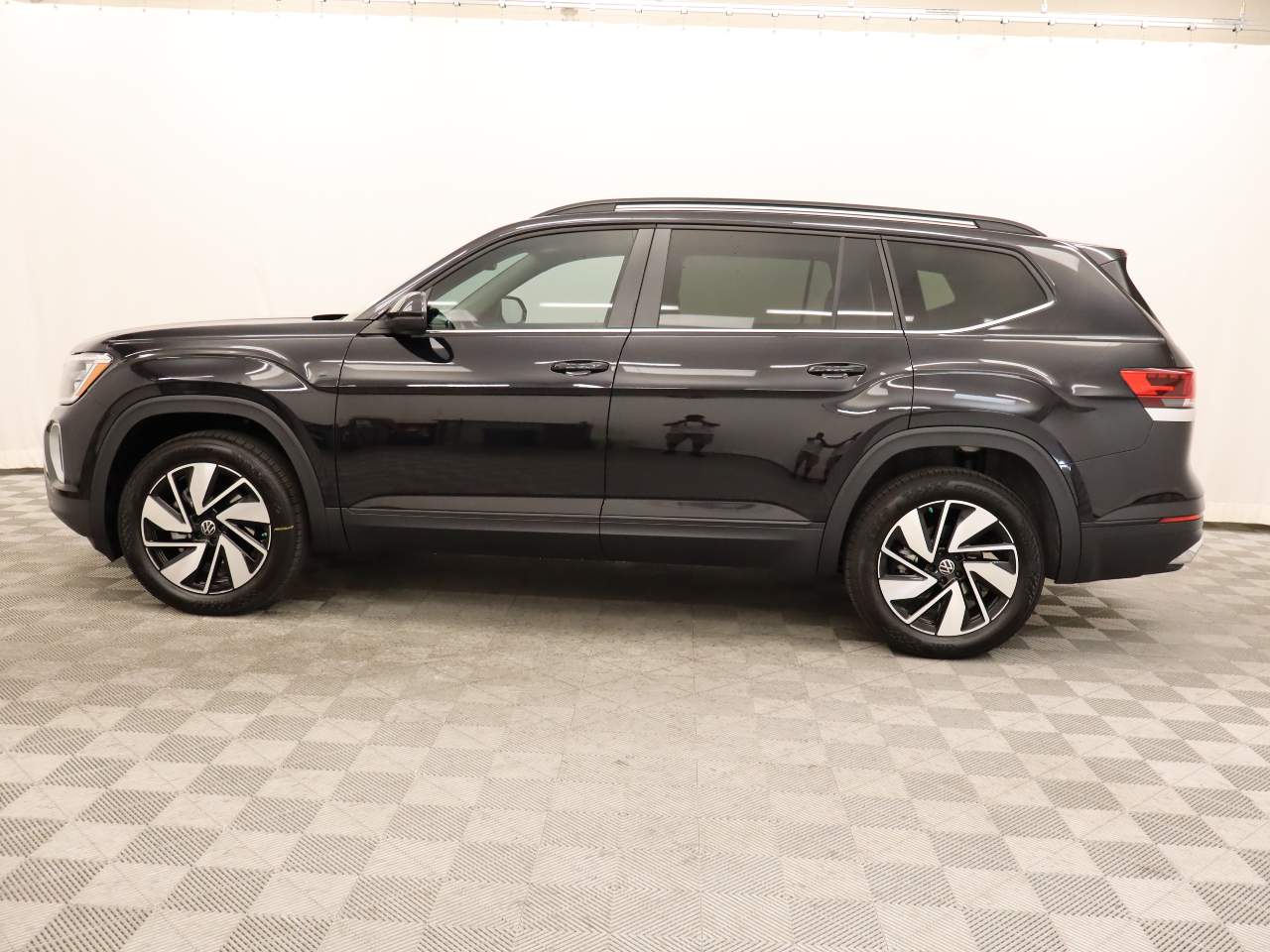 2024 Volkswagen Atlas SE Technology