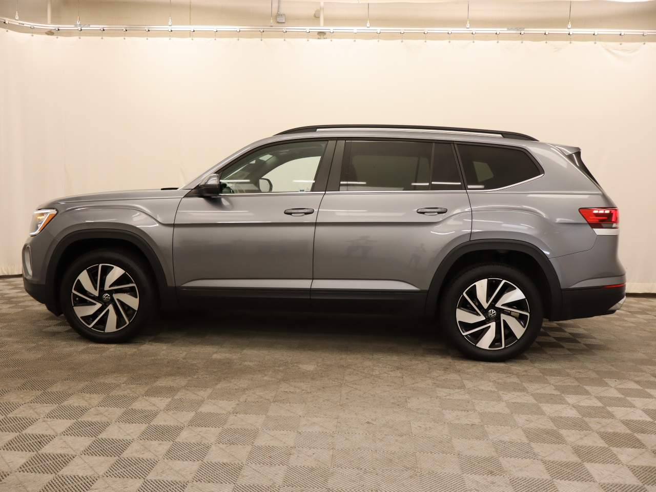 2024 Volkswagen Atlas SE