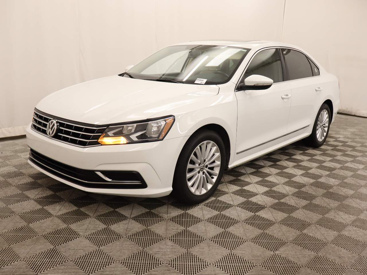 2017 Volkswagen Passat 1.8T SE