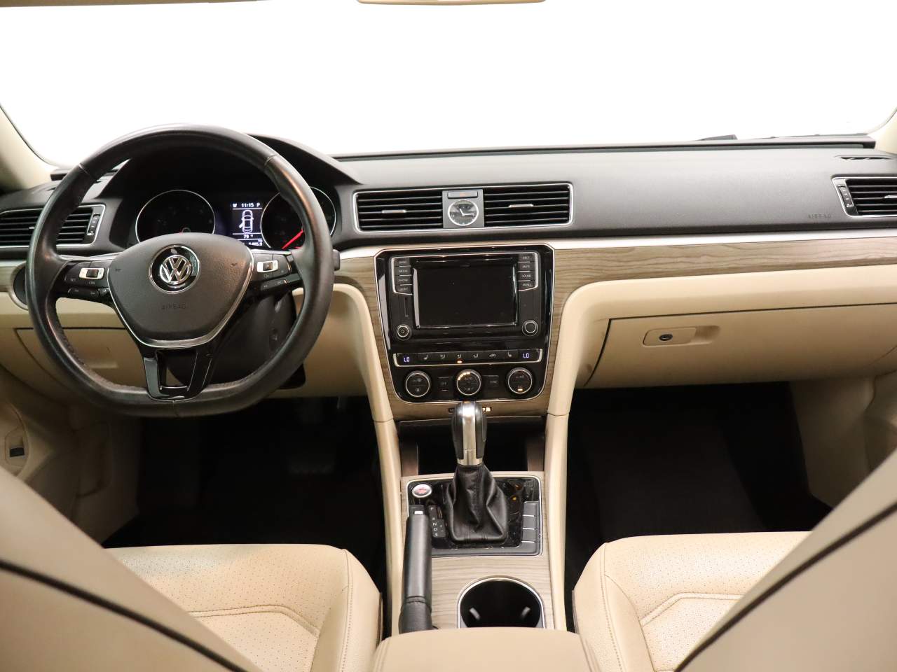 2017 Volkswagen Passat 1.8T SE