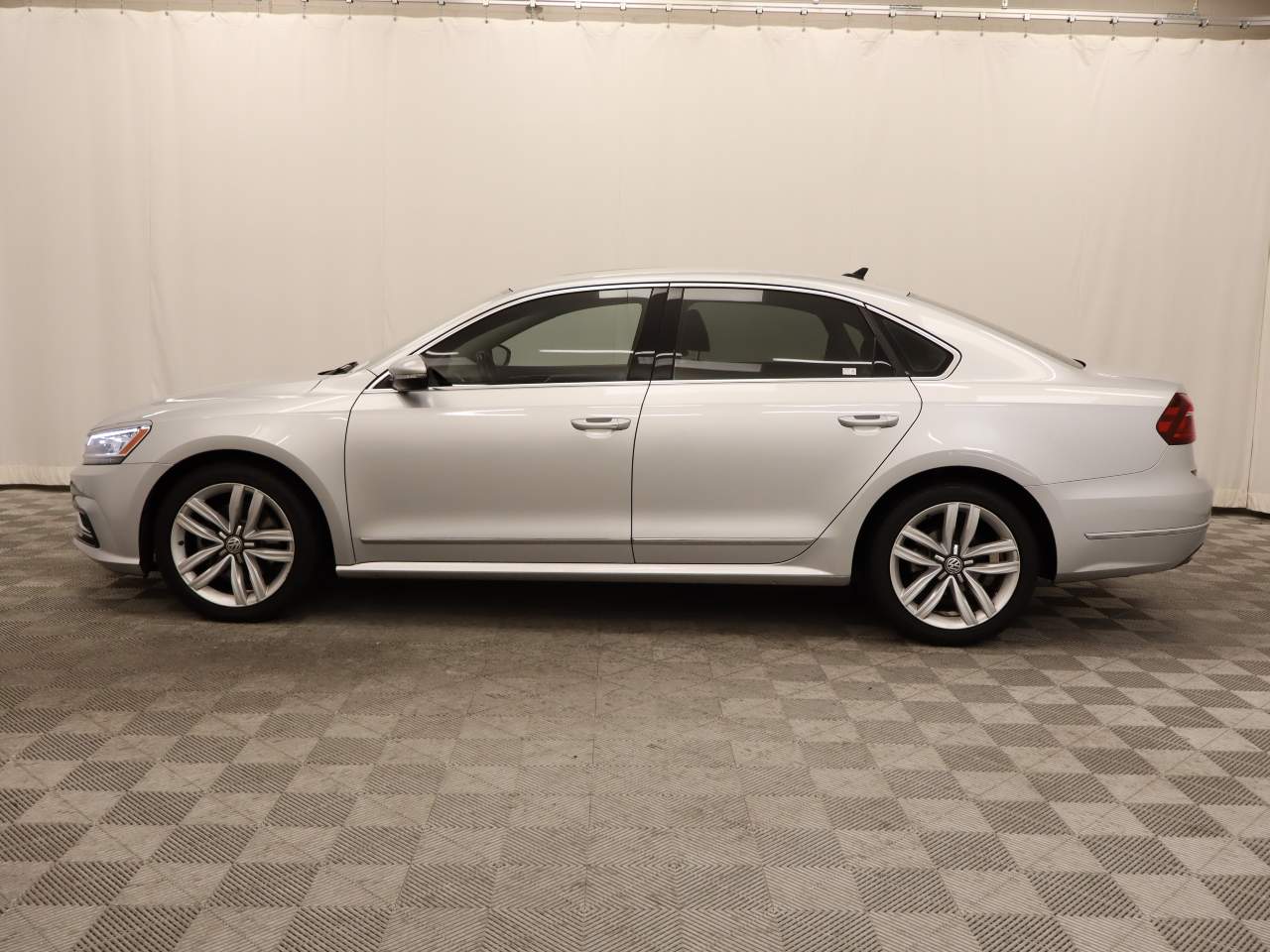 2017 Volkswagen Passat 1.8T SE