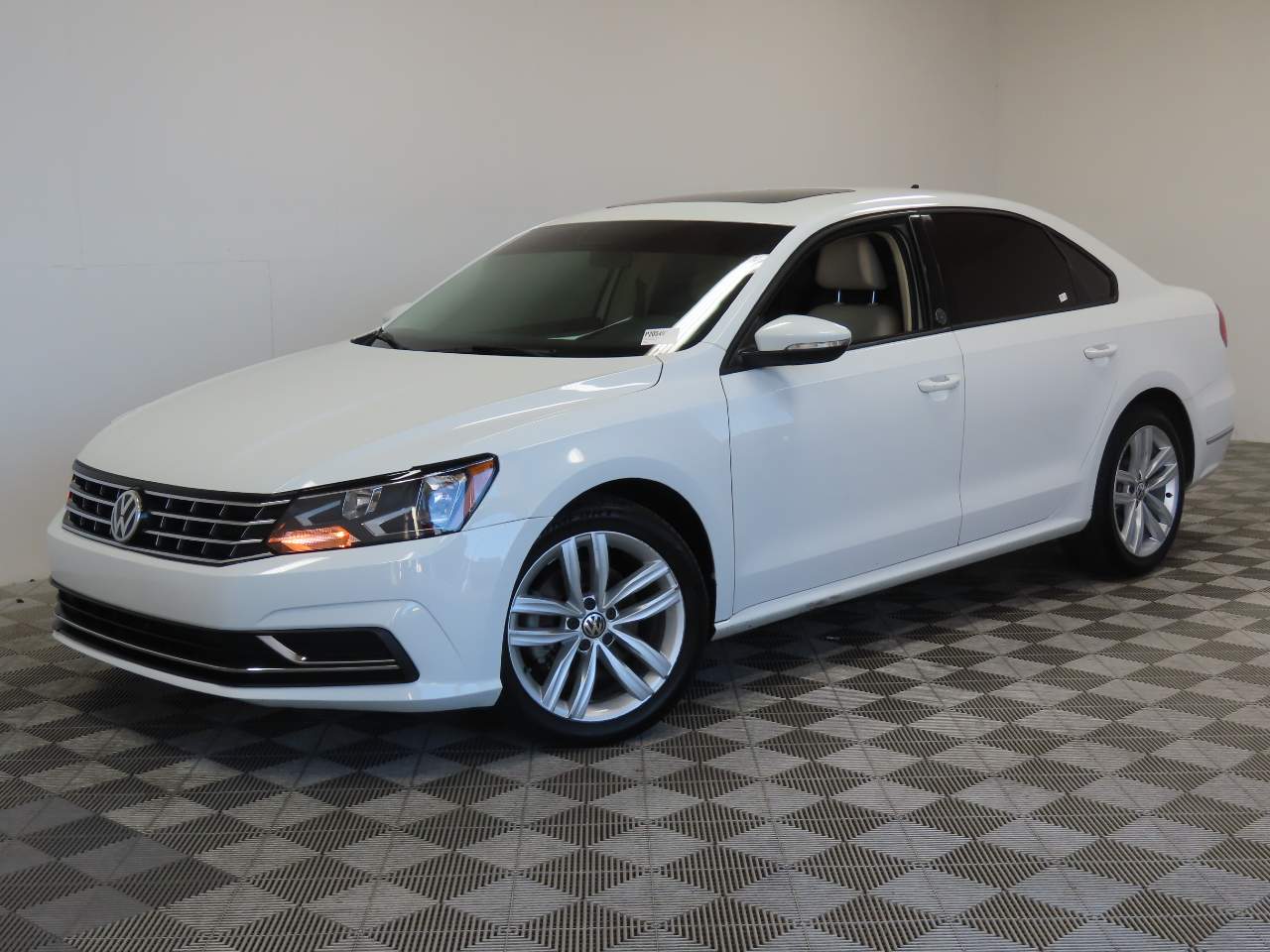 2019 Volkswagen Passat Wolfsburg