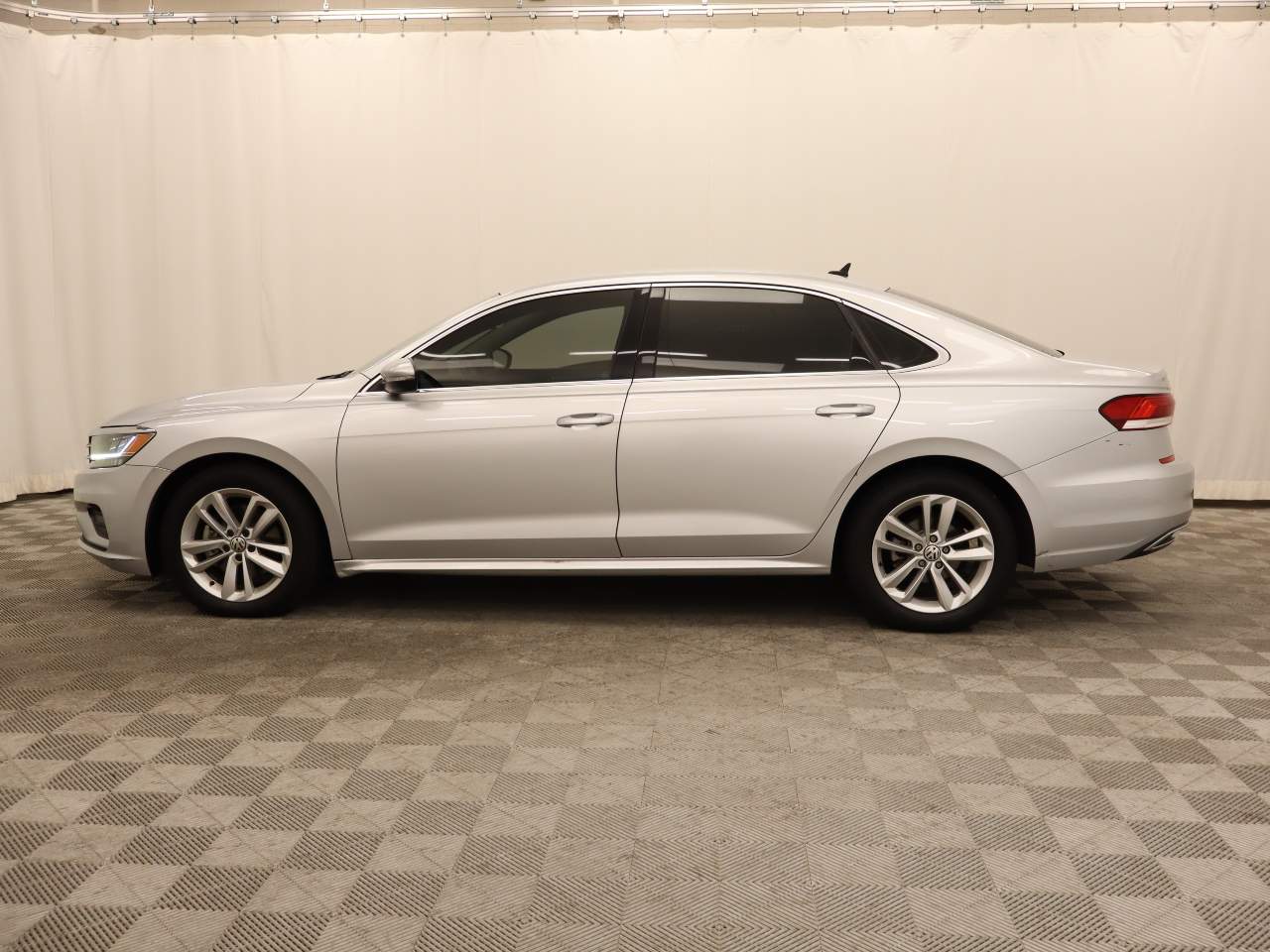 2020 Volkswagen Passat SE