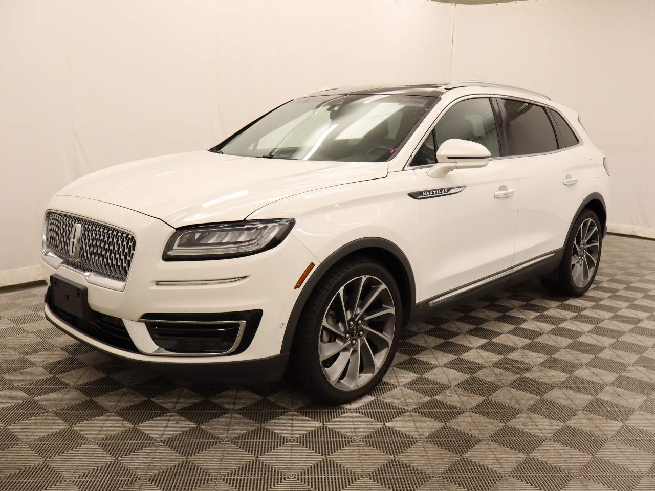 2020 Lincoln Nautilus Reserve