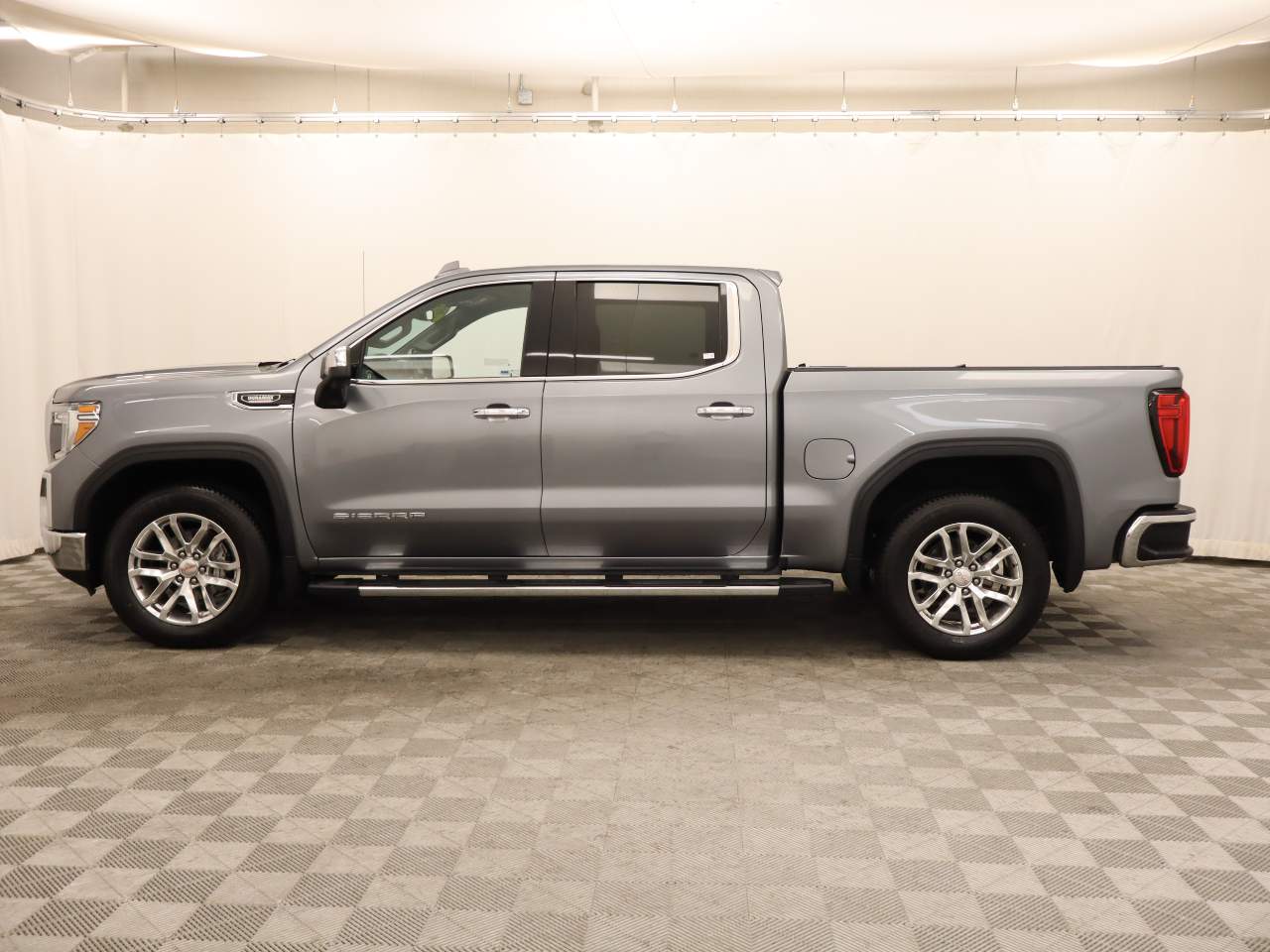 2021 Gmc Sierra 1500 SLT photo 3