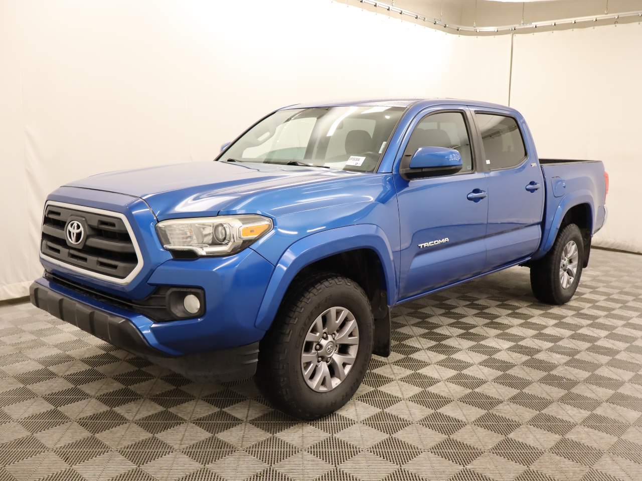 2016 Toyota Tacoma SR5 V6 Crew Cab