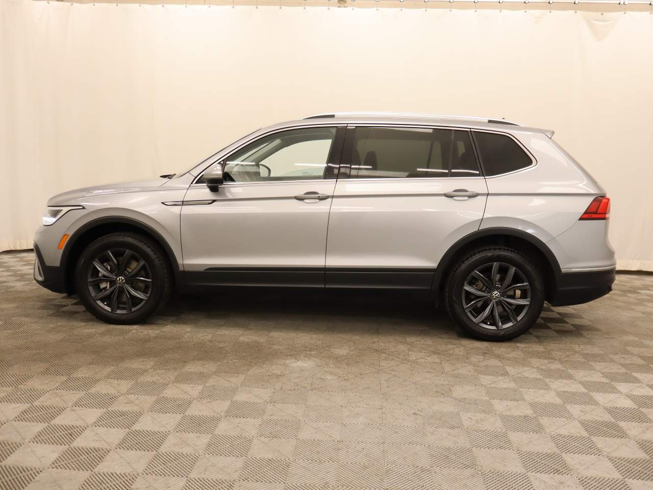 2023 Volkswagen Tiguan SE 4Motion