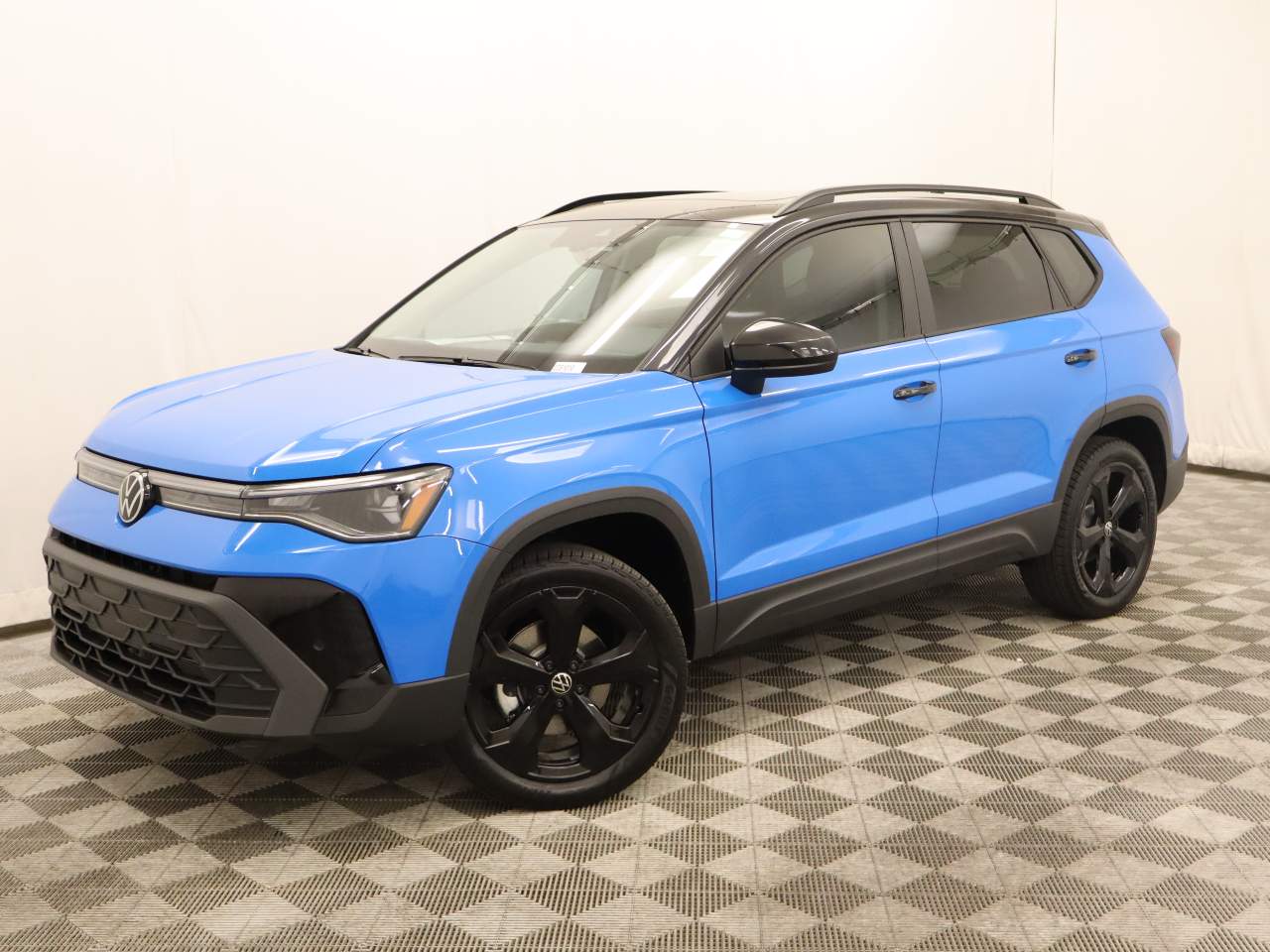 2026 Volkswagen Taos SE Black 4Motion