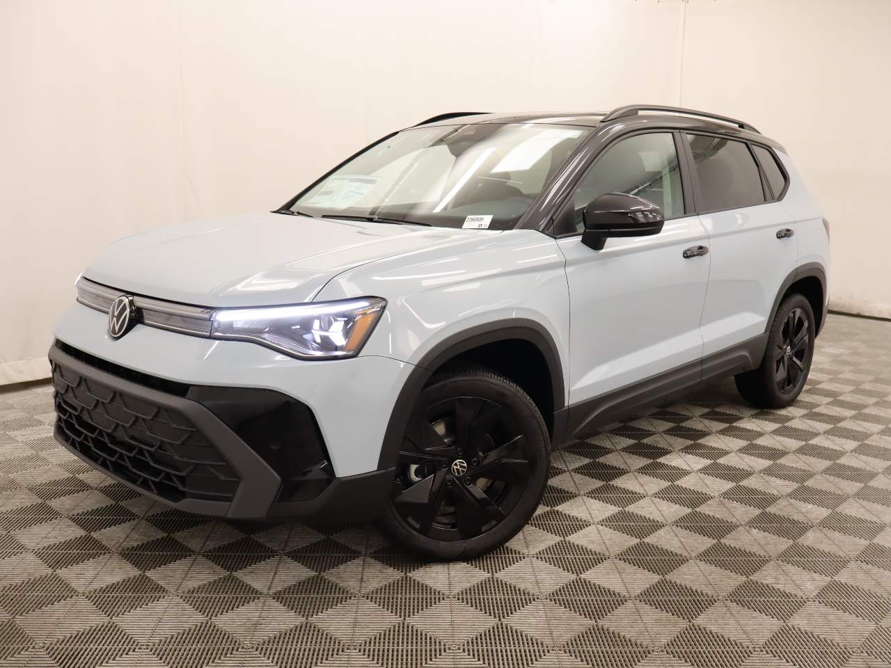 2026 Volkswagen Taos SE Black