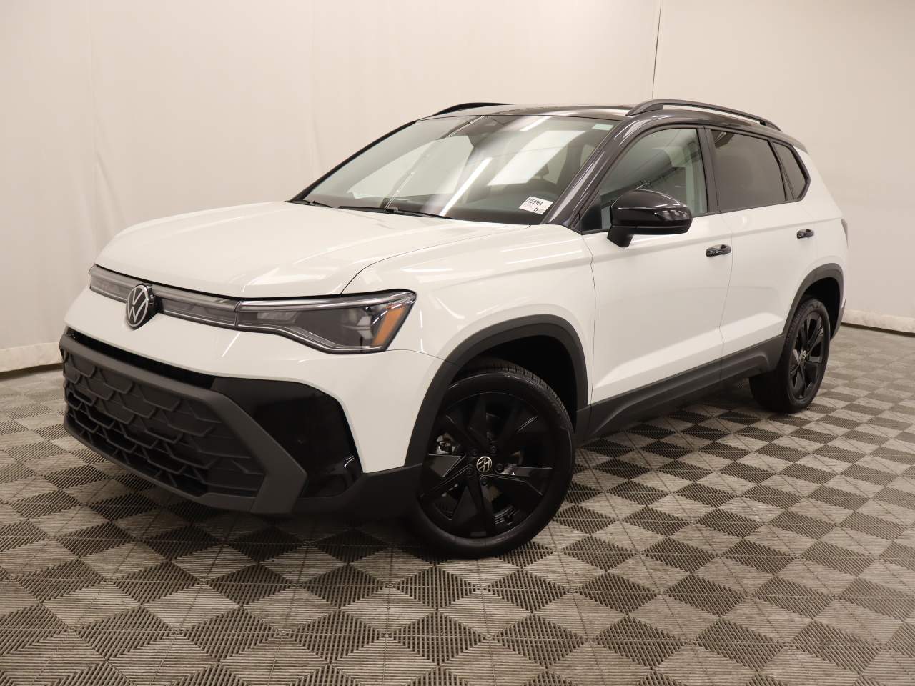 2025 Volkswagen Taos SE Black