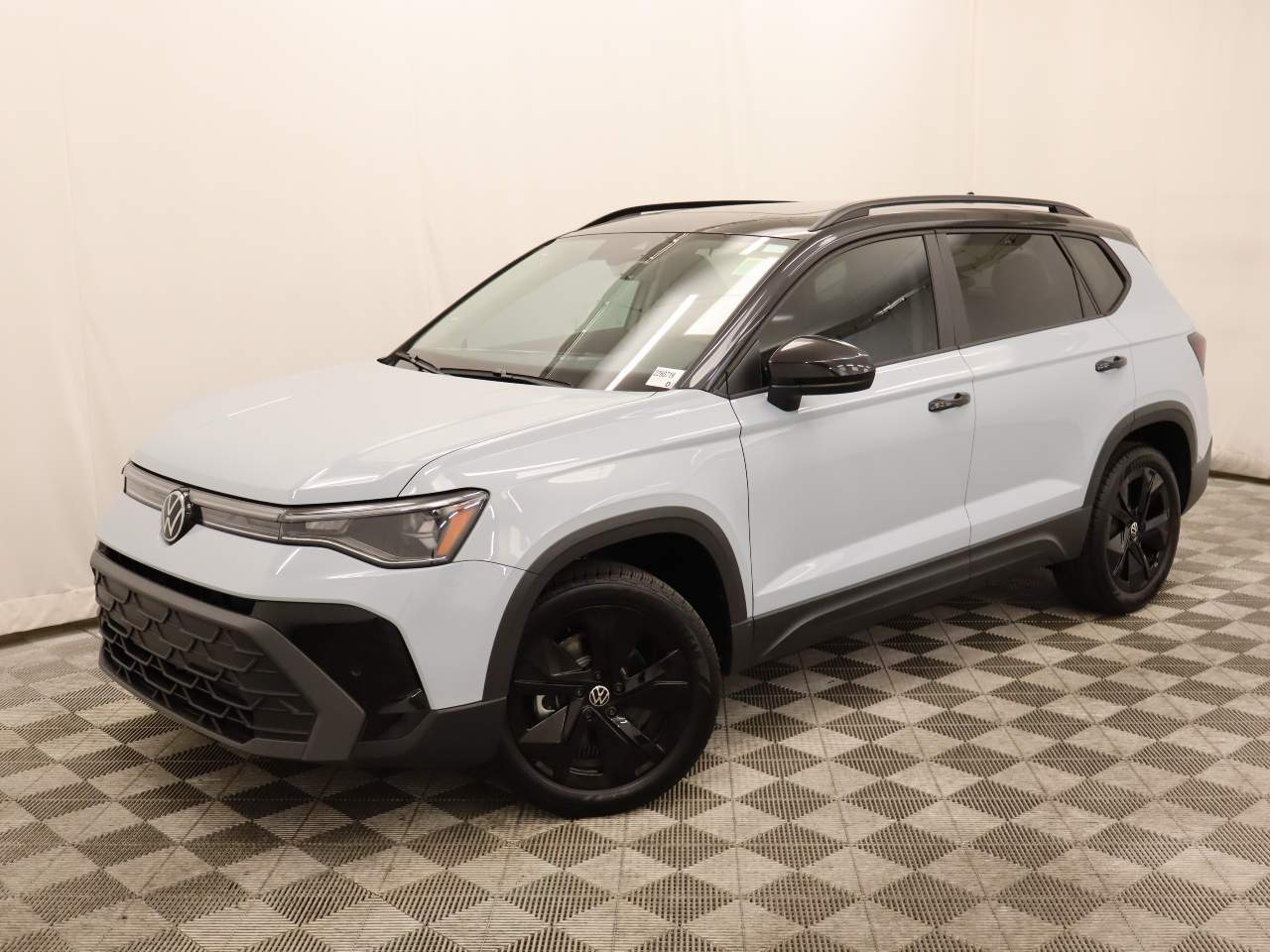 2026 Volkswagen Taos SE Black