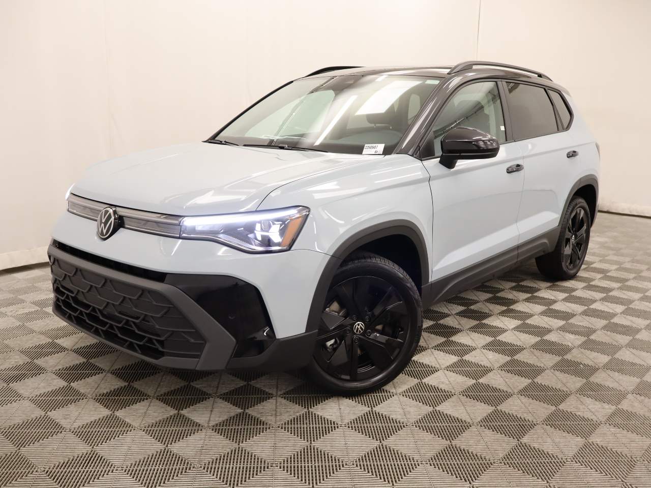 2026 Volkswagen Taos SE Black