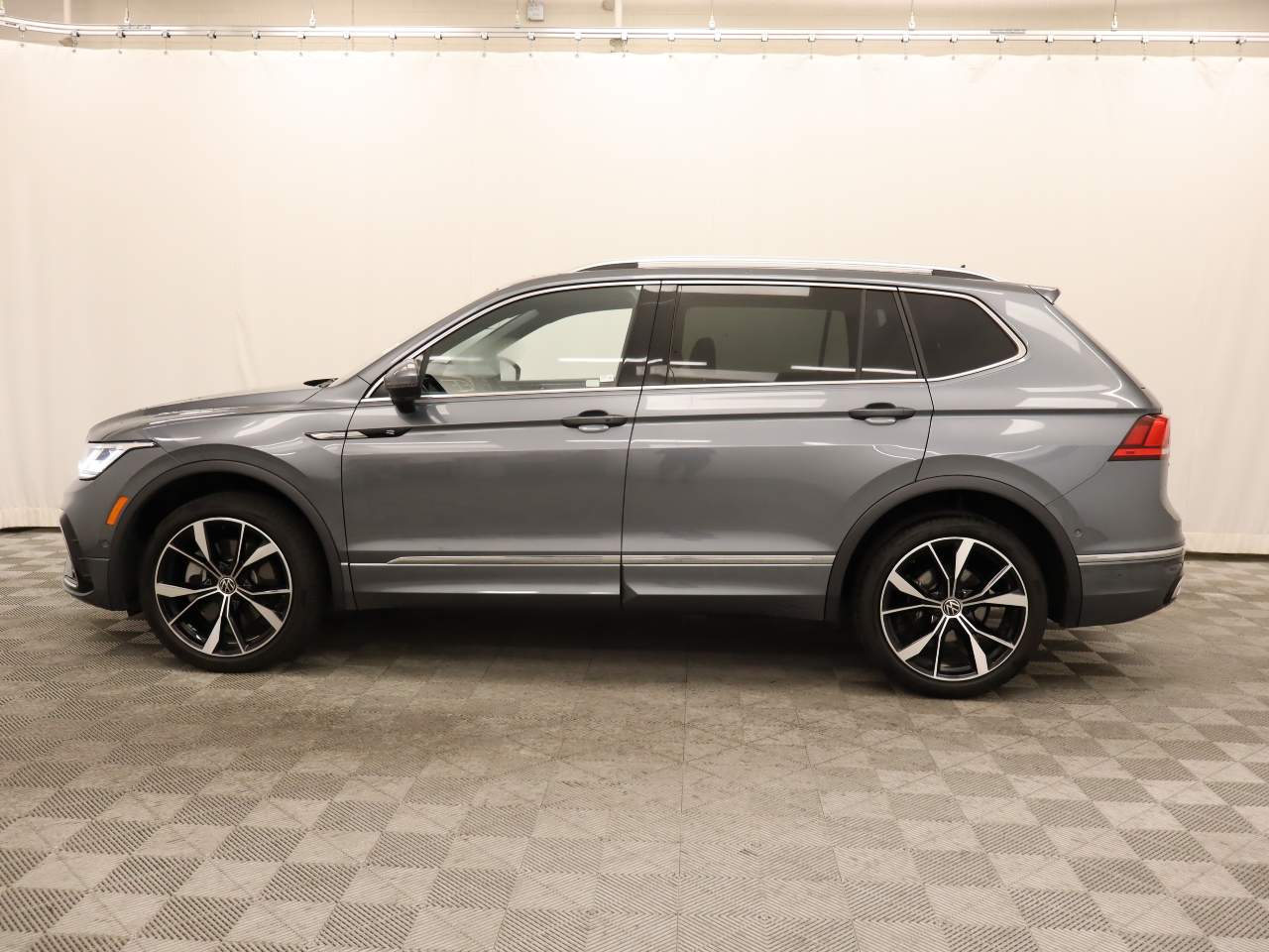 2022 Volkswagen Tiguan SEL R-Line 4Motion