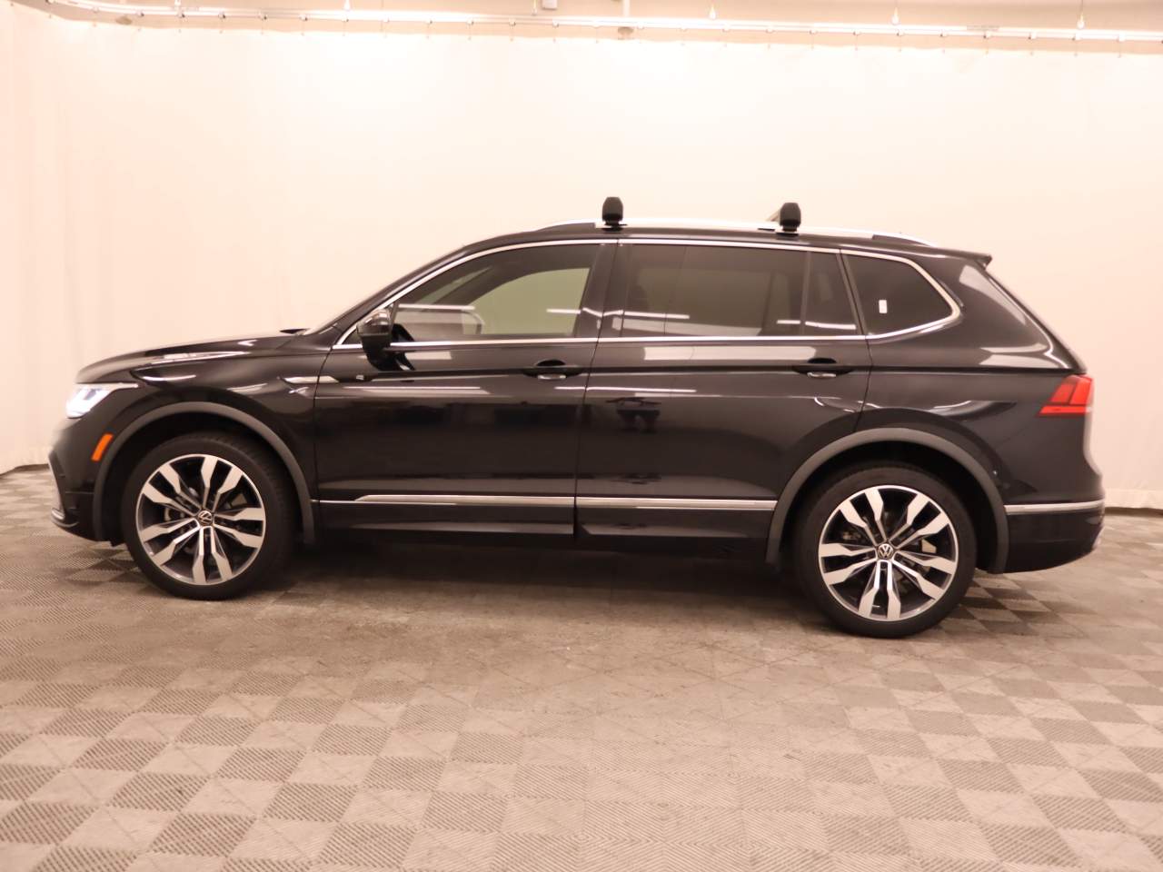 2022 Volkswagen Tiguan SEL R-Line 4Motion