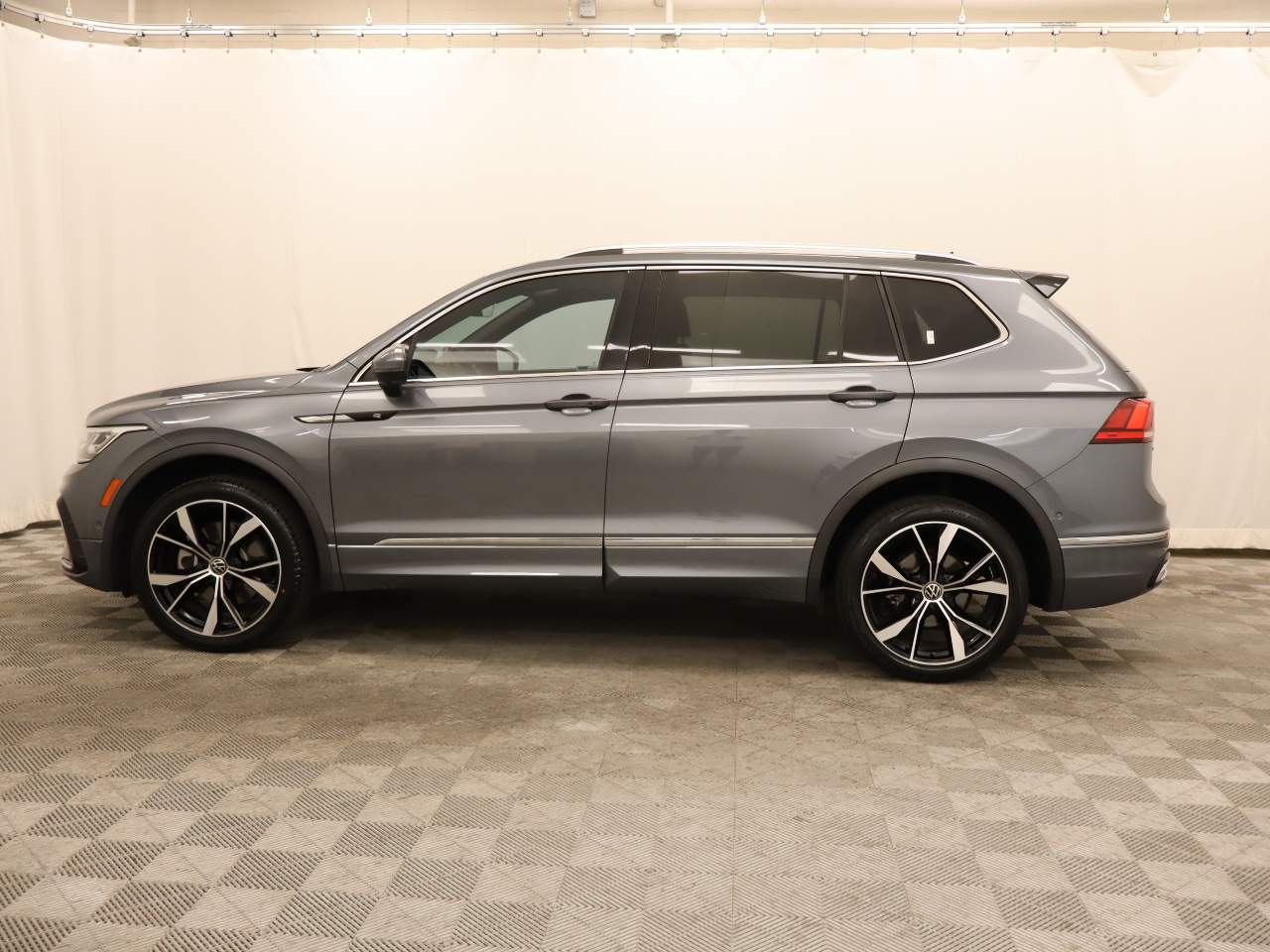 2022 Volkswagen Tiguan SEL R-Line 4Motion