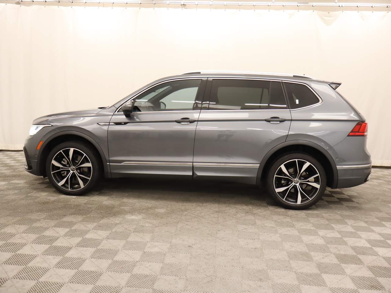 2022 Volkswagen Tiguan SEL R-Line 4Motion