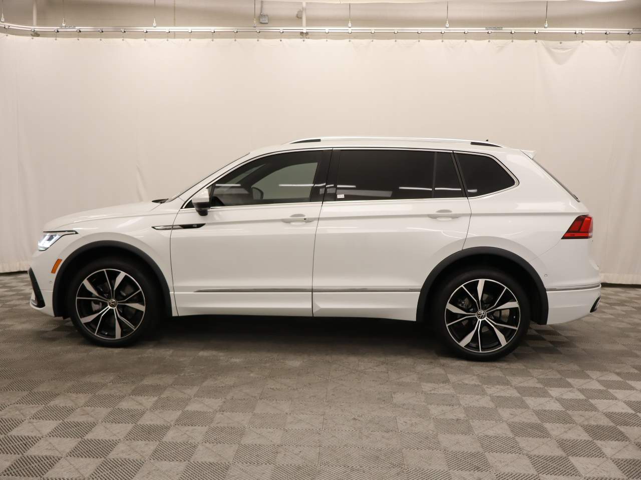 2023 Volkswagen Tiguan SEL R-Line 4Motion