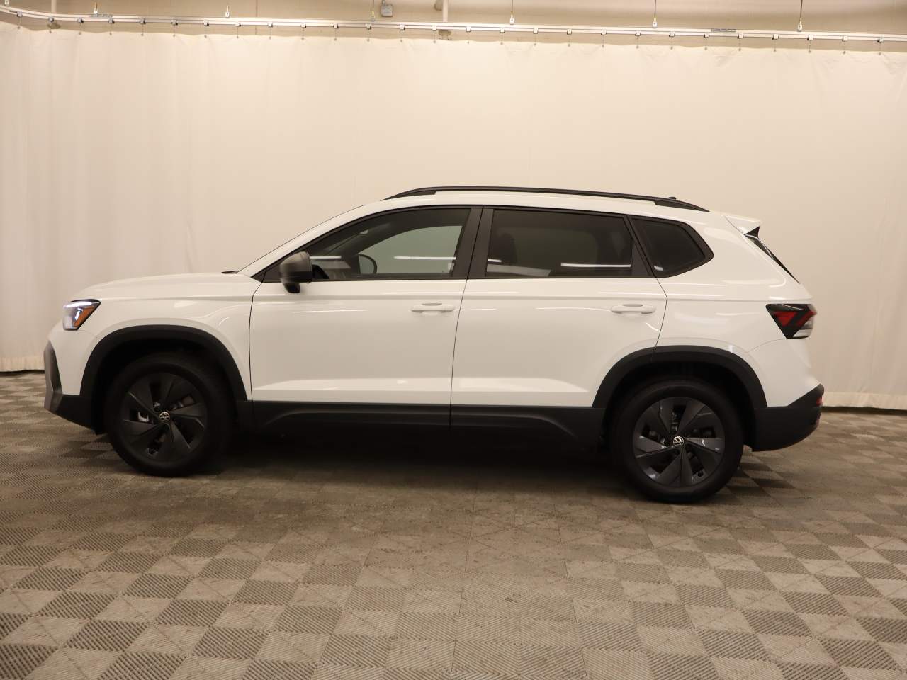 2025 Volkswagen Taos S photo 2