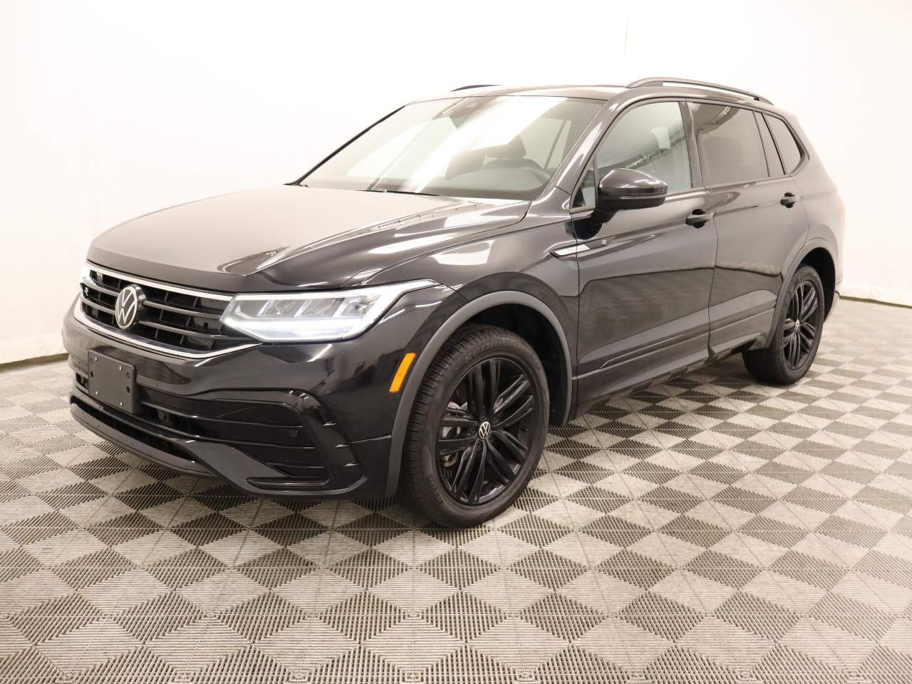 2022 Volkswagen Tiguan SE R-Line Black 4Motion