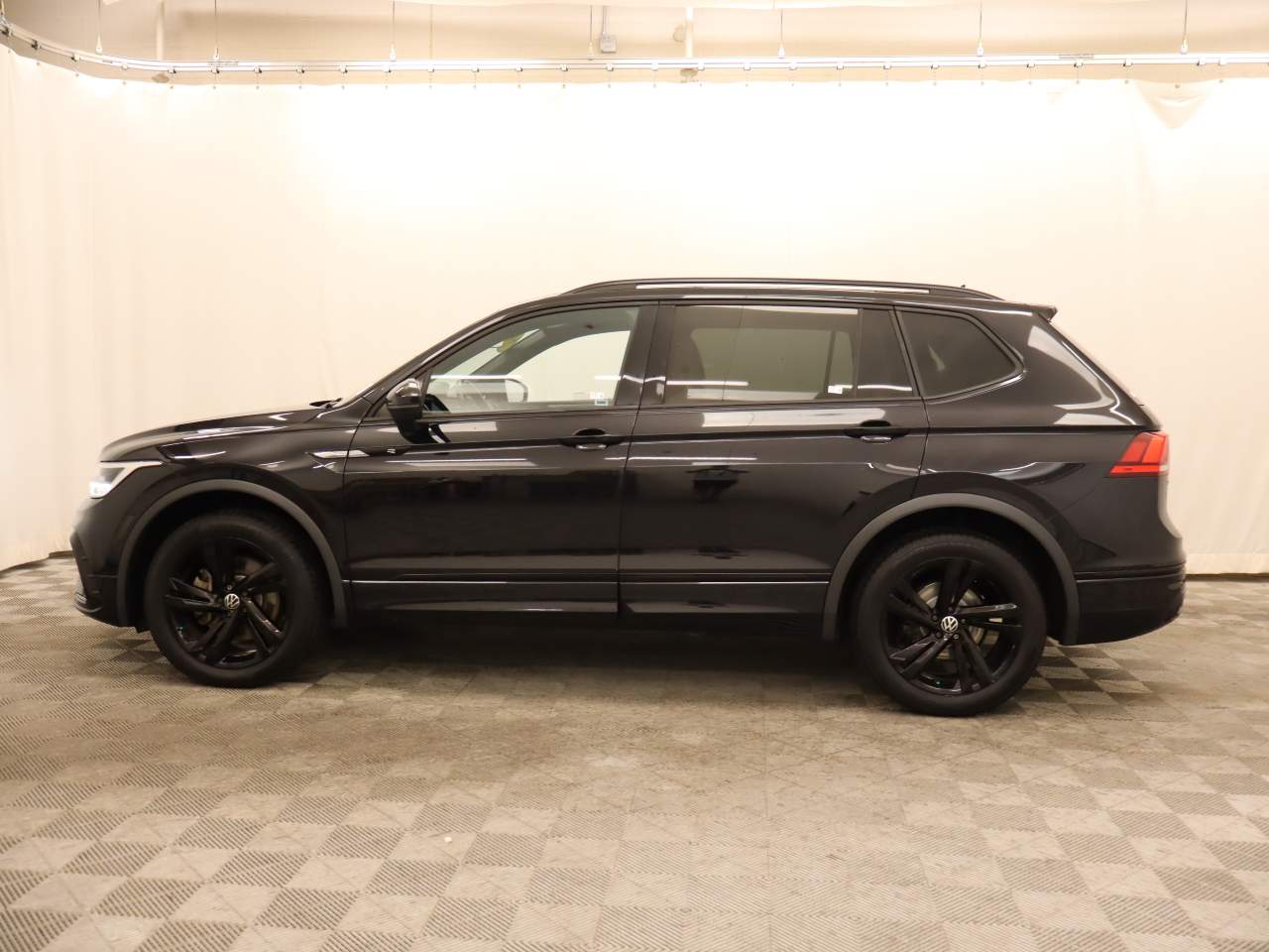 2023 Volkswagen Tiguan SE R-Line Black 4Motion