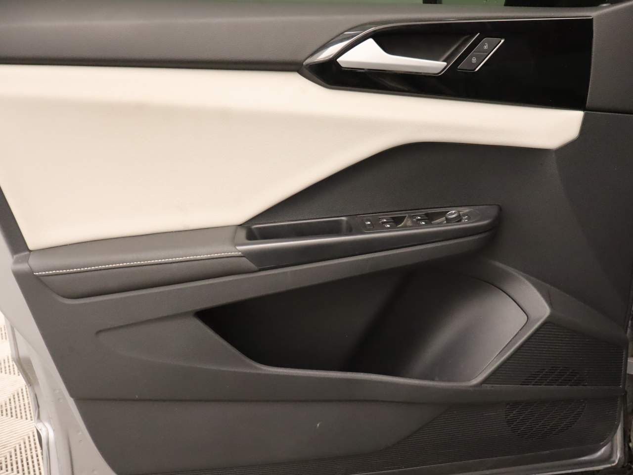 2025 Volkswagen Taos S 4Motion