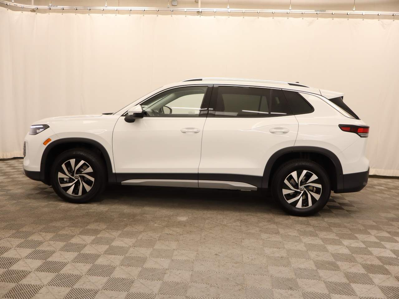 2026 Volkswagen Tiguan S 4Motion