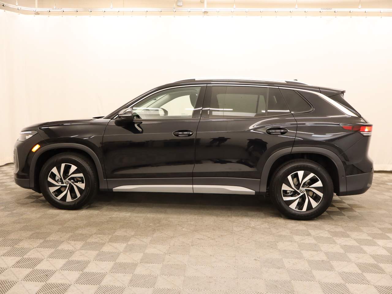 2025 Volkswagen Tiguan S