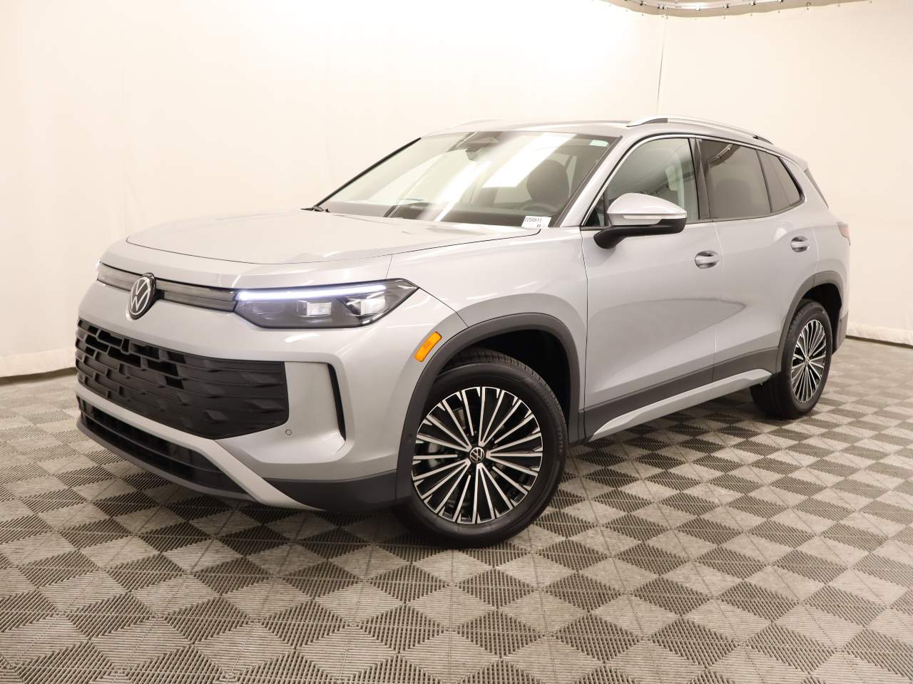 2025 Volkswagen Tiguan S