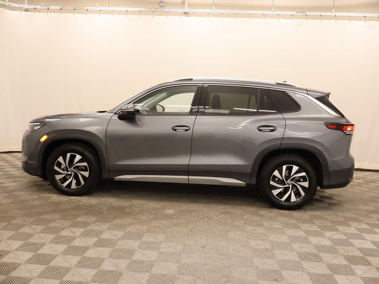 2026 Volkswagen Tiguan S photo 2