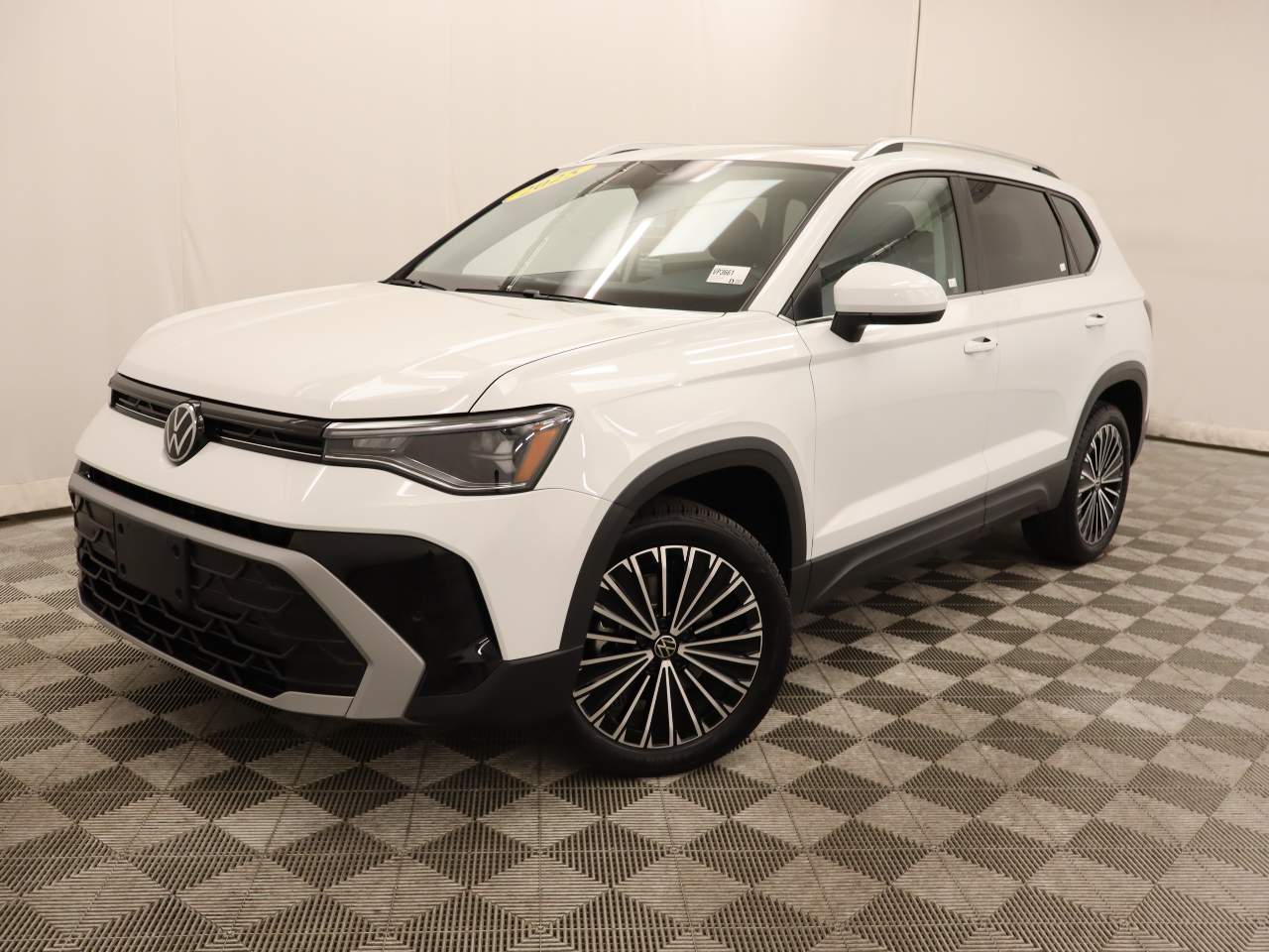 2025 Volkswagen Taos SE