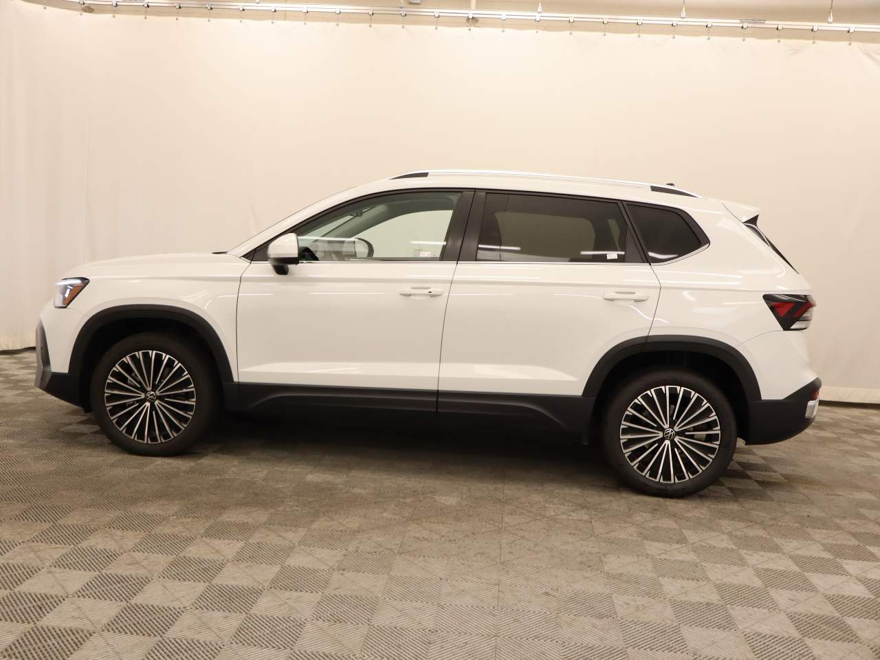 2025 Volkswagen Taos SE