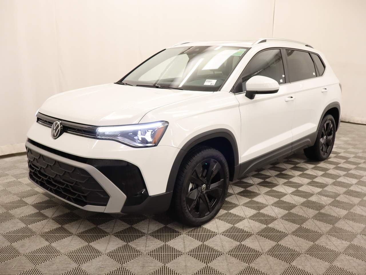 2025 Volkswagen Taos SE