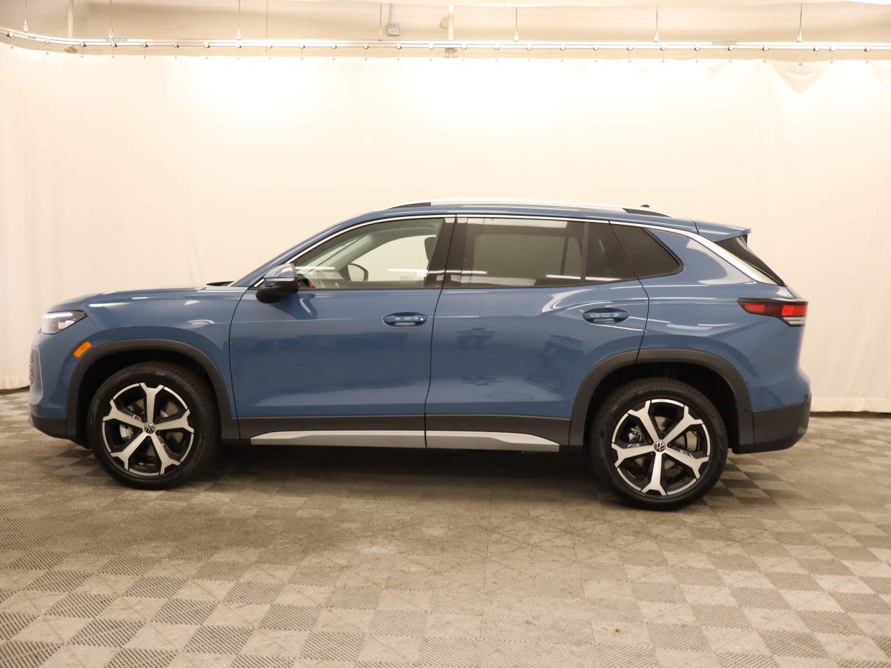 2026 Volkswagen Tiguan SE 4Motion