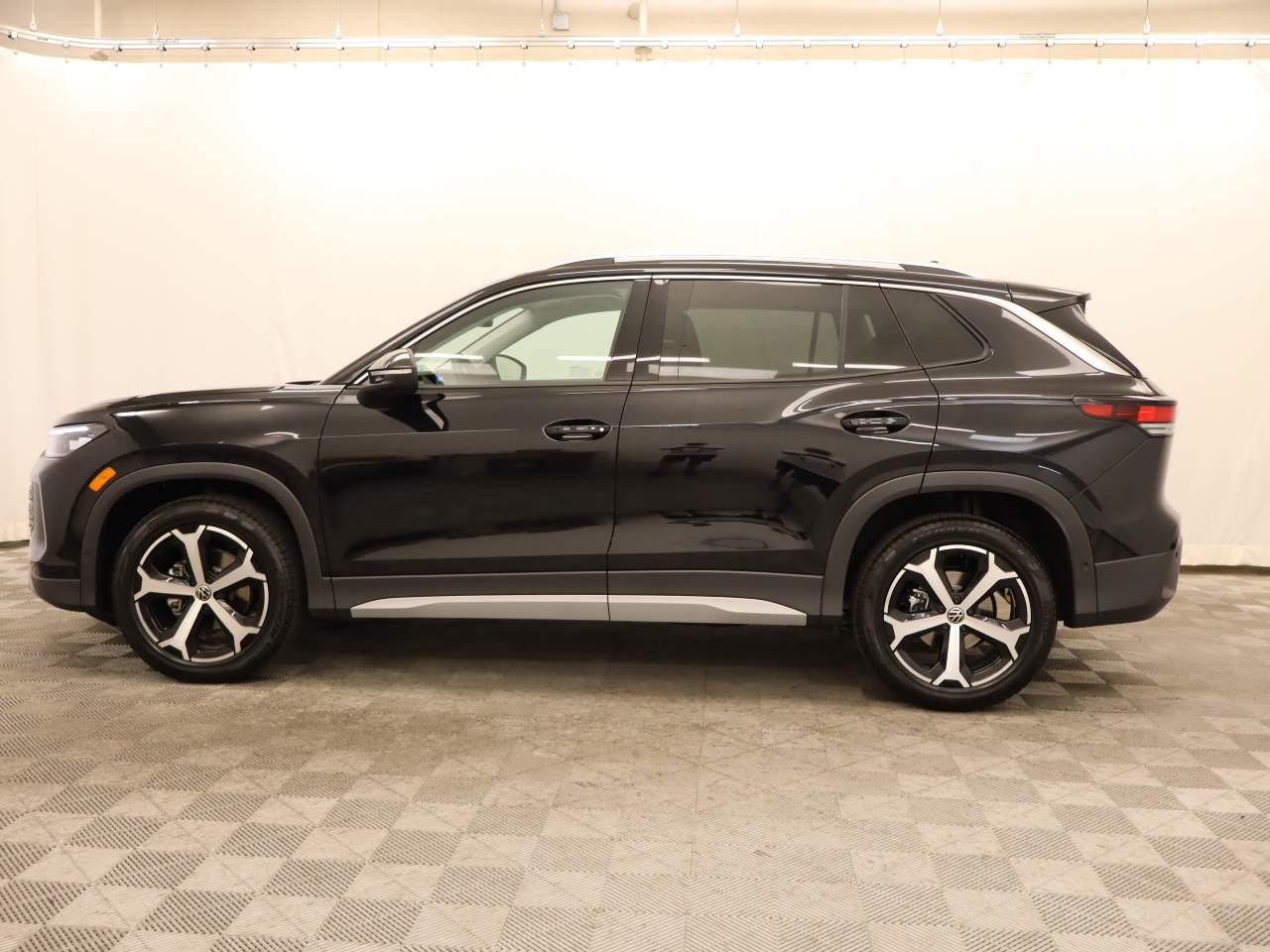 2025 Volkswagen Tiguan SE