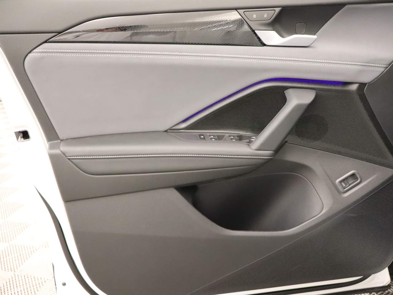 2025 Volkswagen Tiguan SE