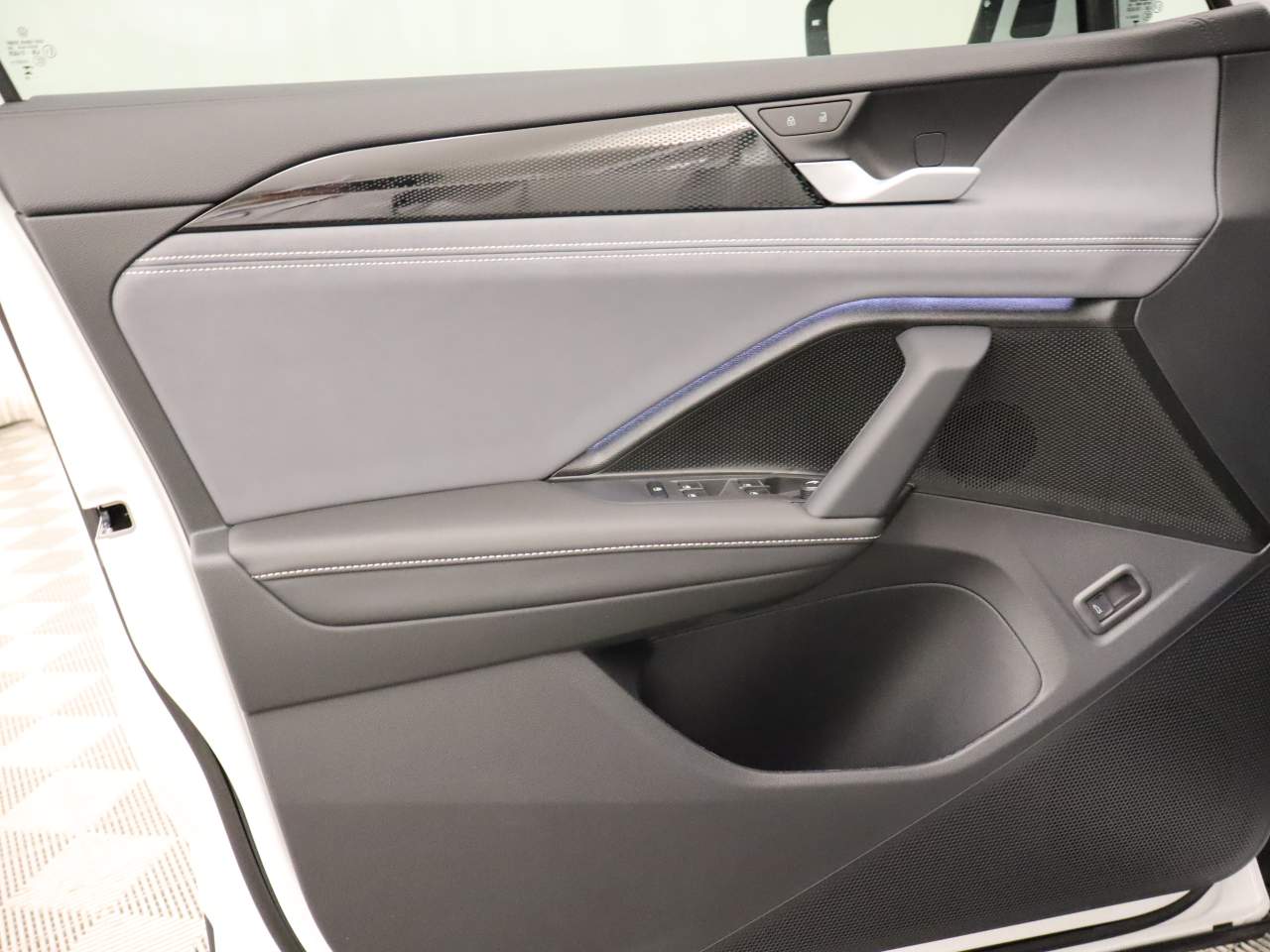 2025 Volkswagen Tiguan SE
