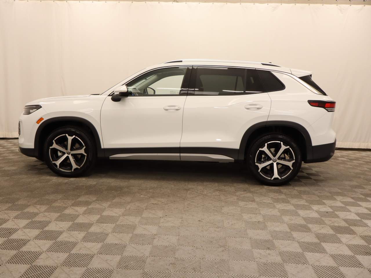 2025 Volkswagen Tiguan SE