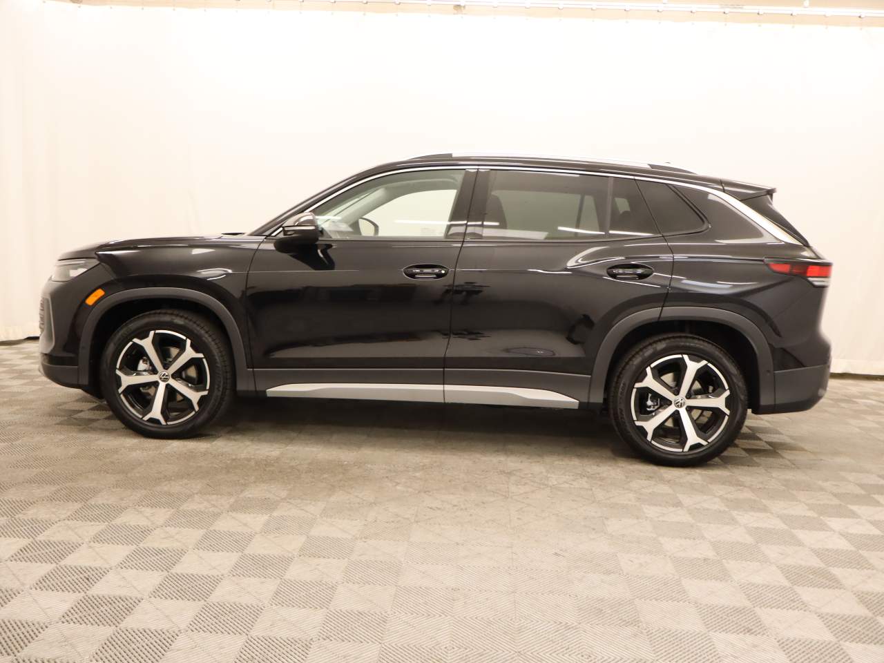 2025 Volkswagen Tiguan SE