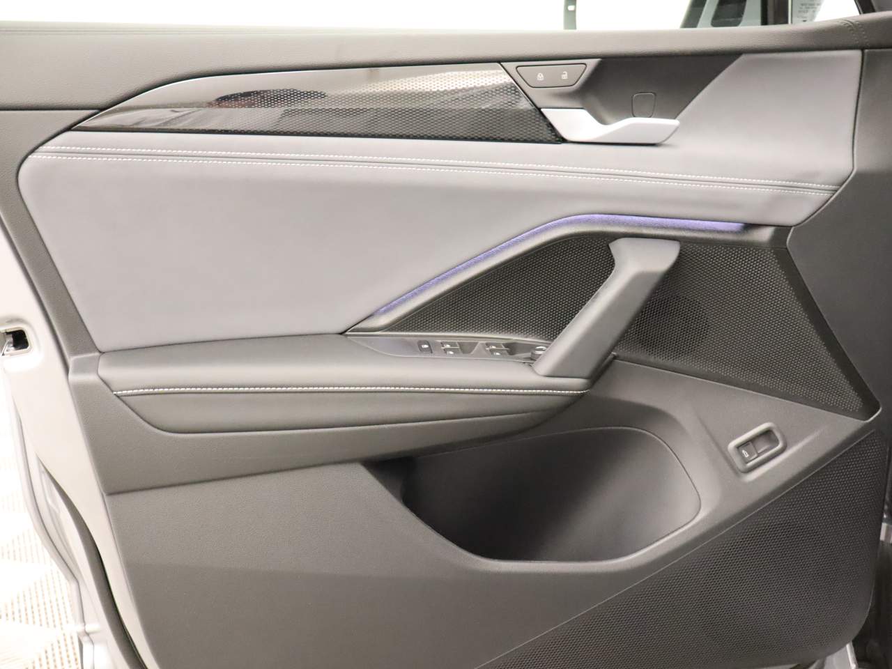 2025 Volkswagen Tiguan SE