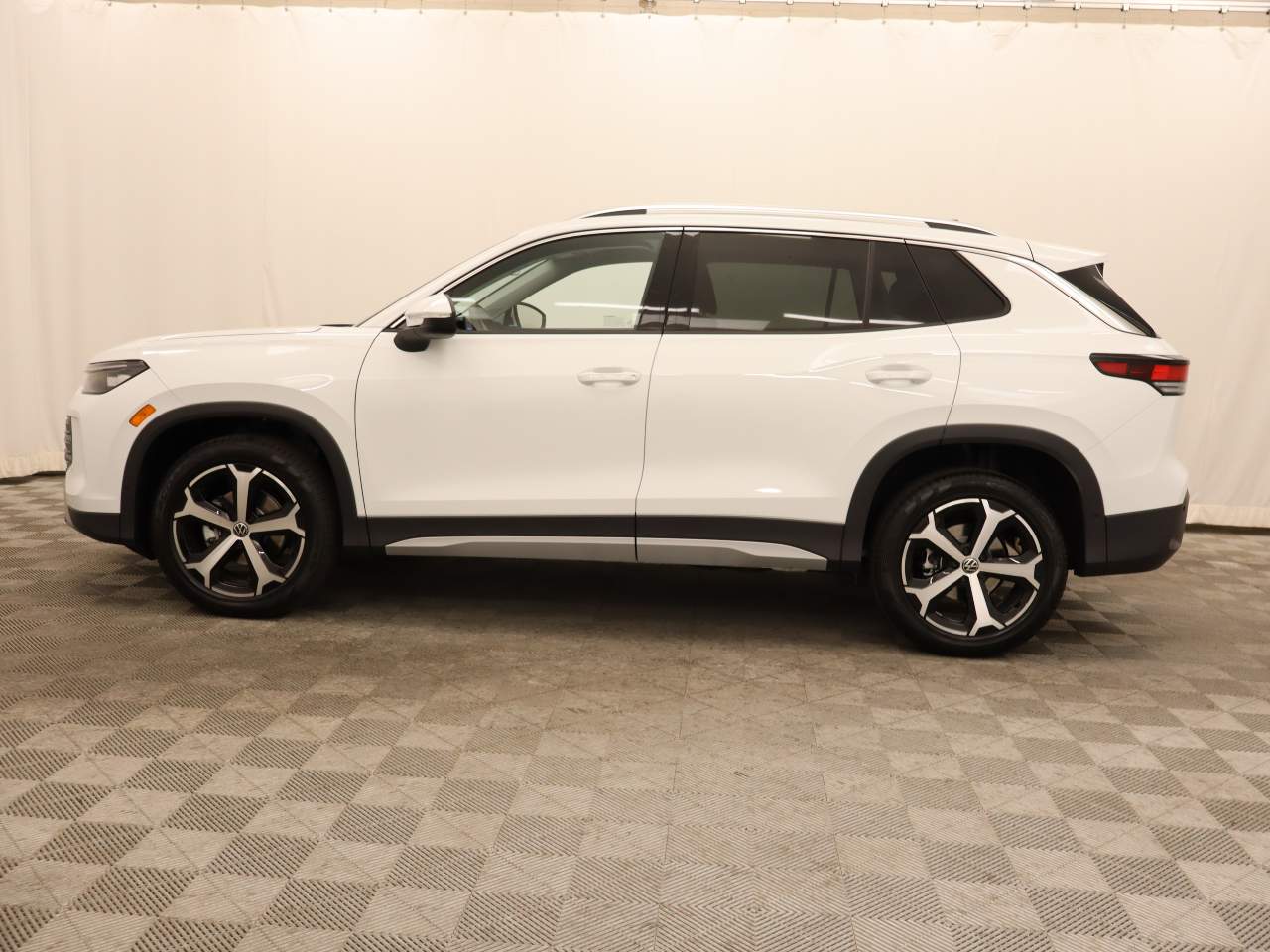 2025 Volkswagen Tiguan SE