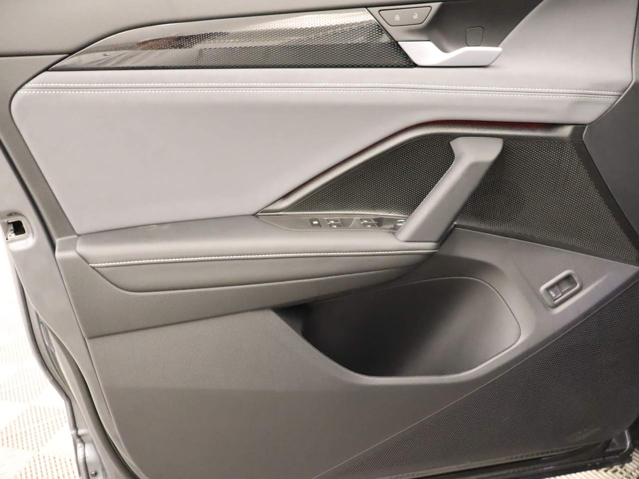 2025 Volkswagen Tiguan SE