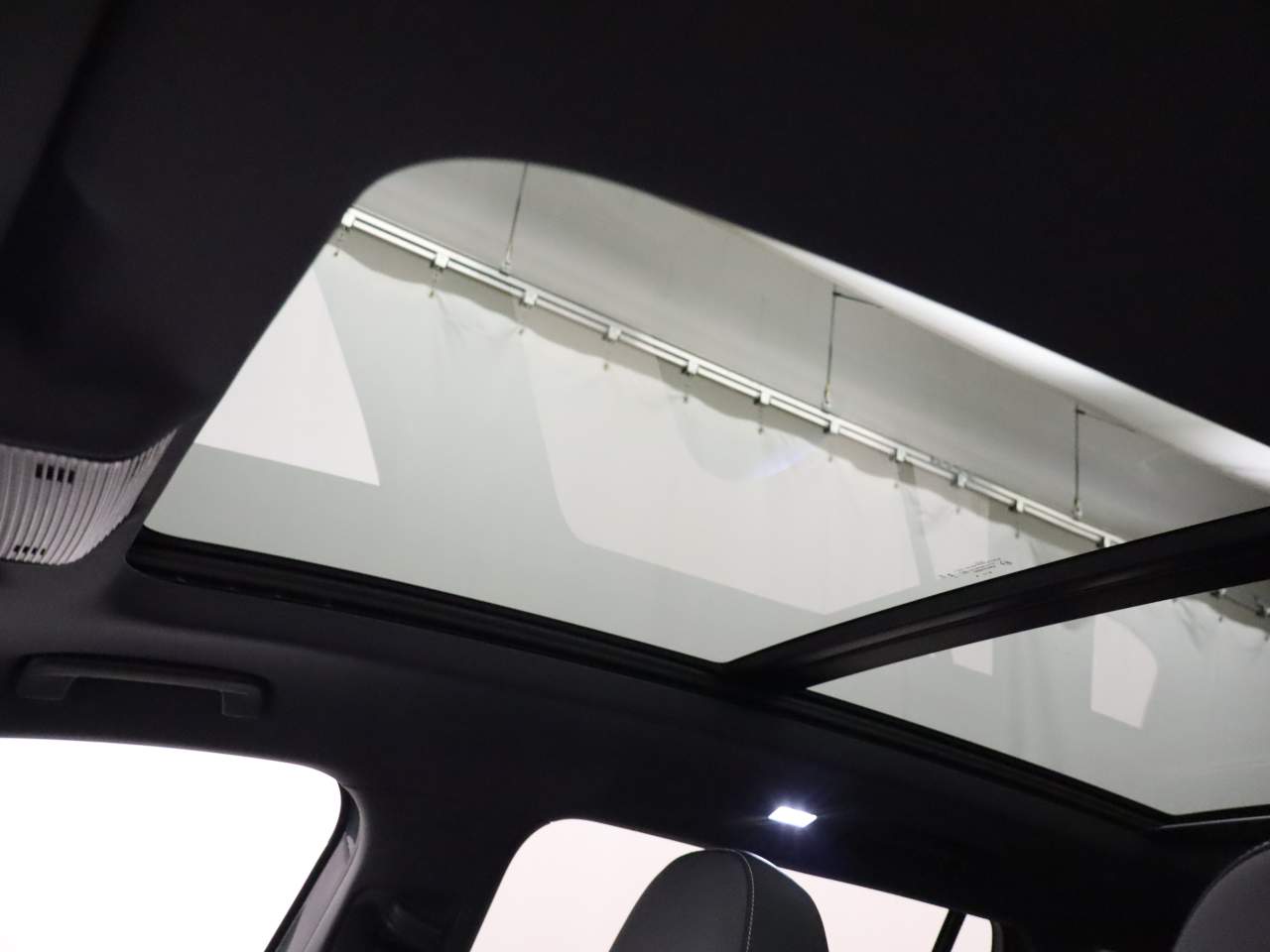 2026 Volkswagen Tiguan SE R-Line Black 4Motion