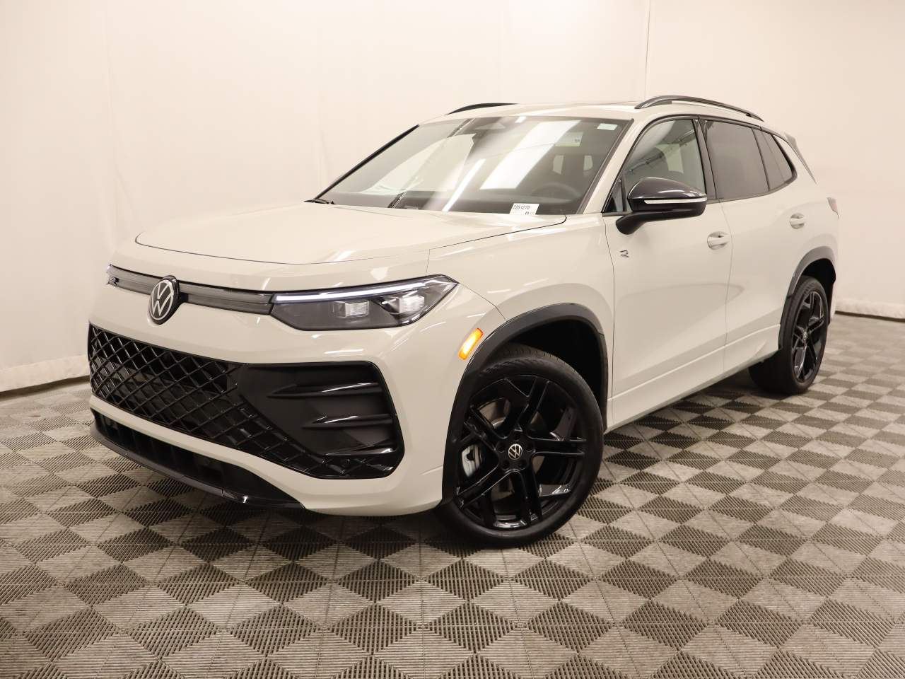 2026 Volkswagen Tiguan SE R-Line Black 4Motion