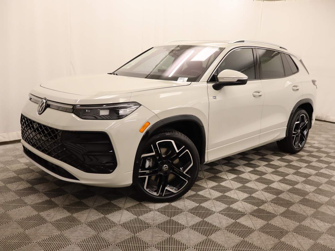 2025 Volkswagen Tiguan SEL R-Line 4Motion