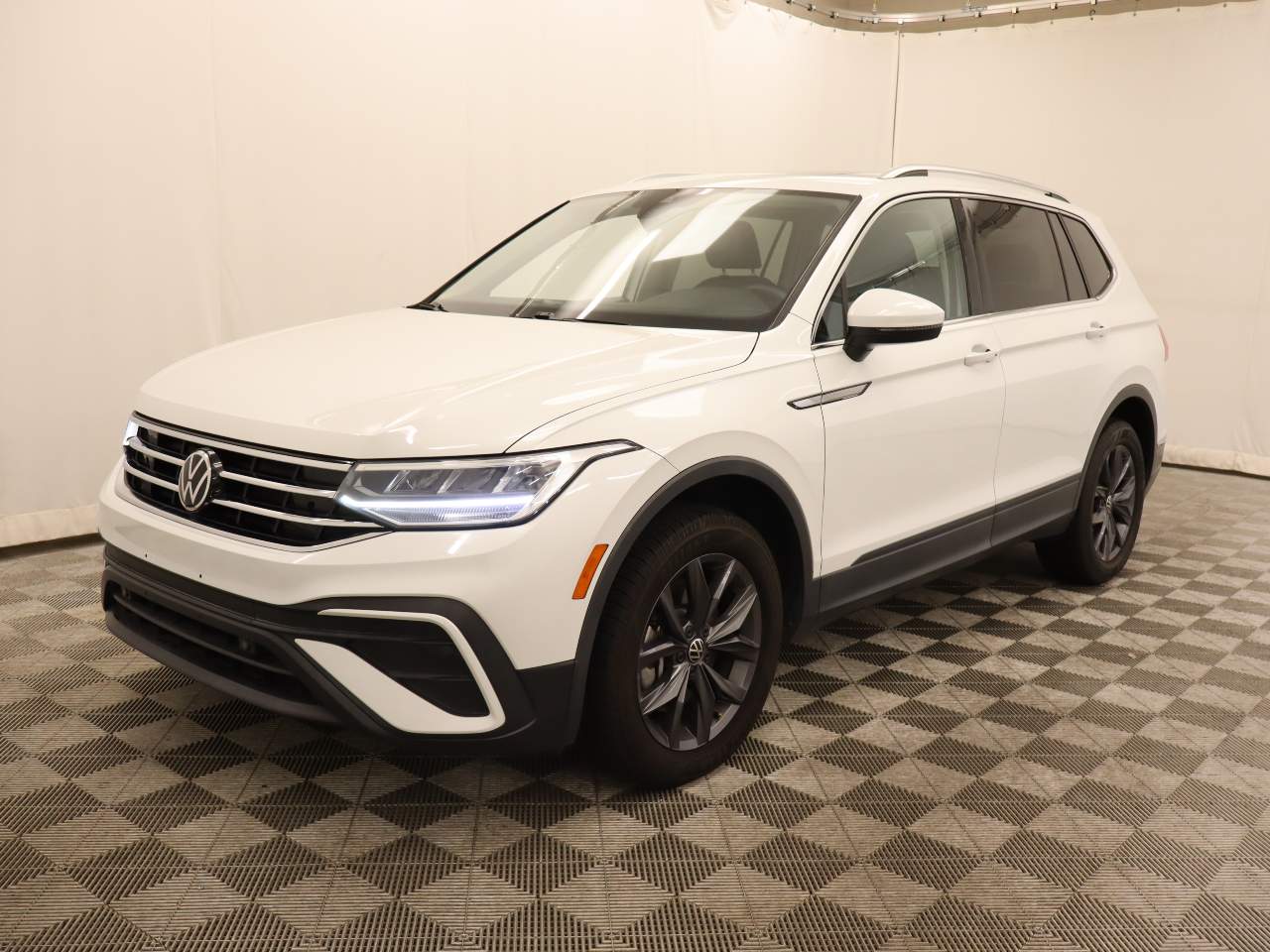 2023 Volkswagen Tiguan SE 4Motion