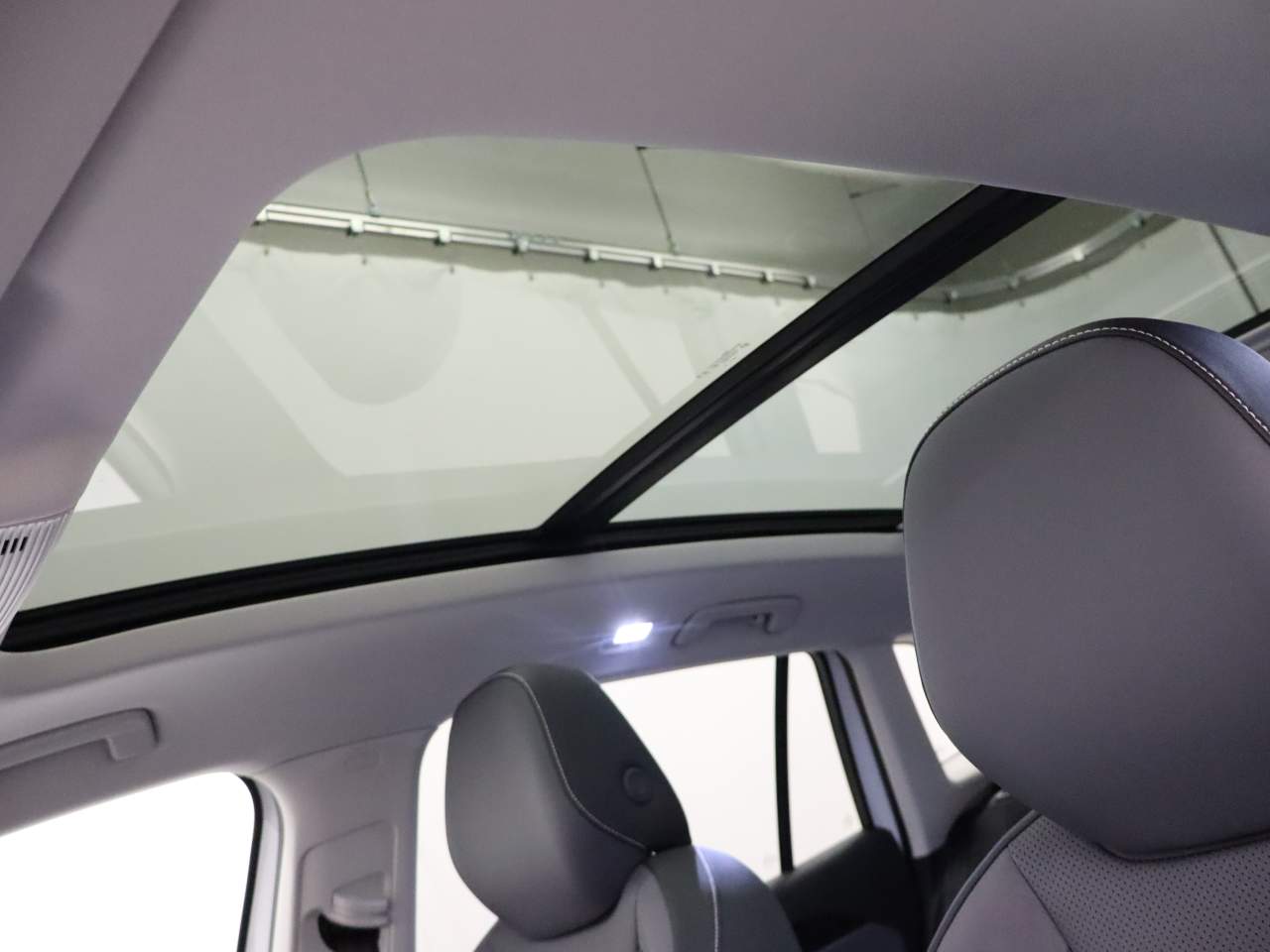 2025 Volkswagen Tiguan SE 4Motion