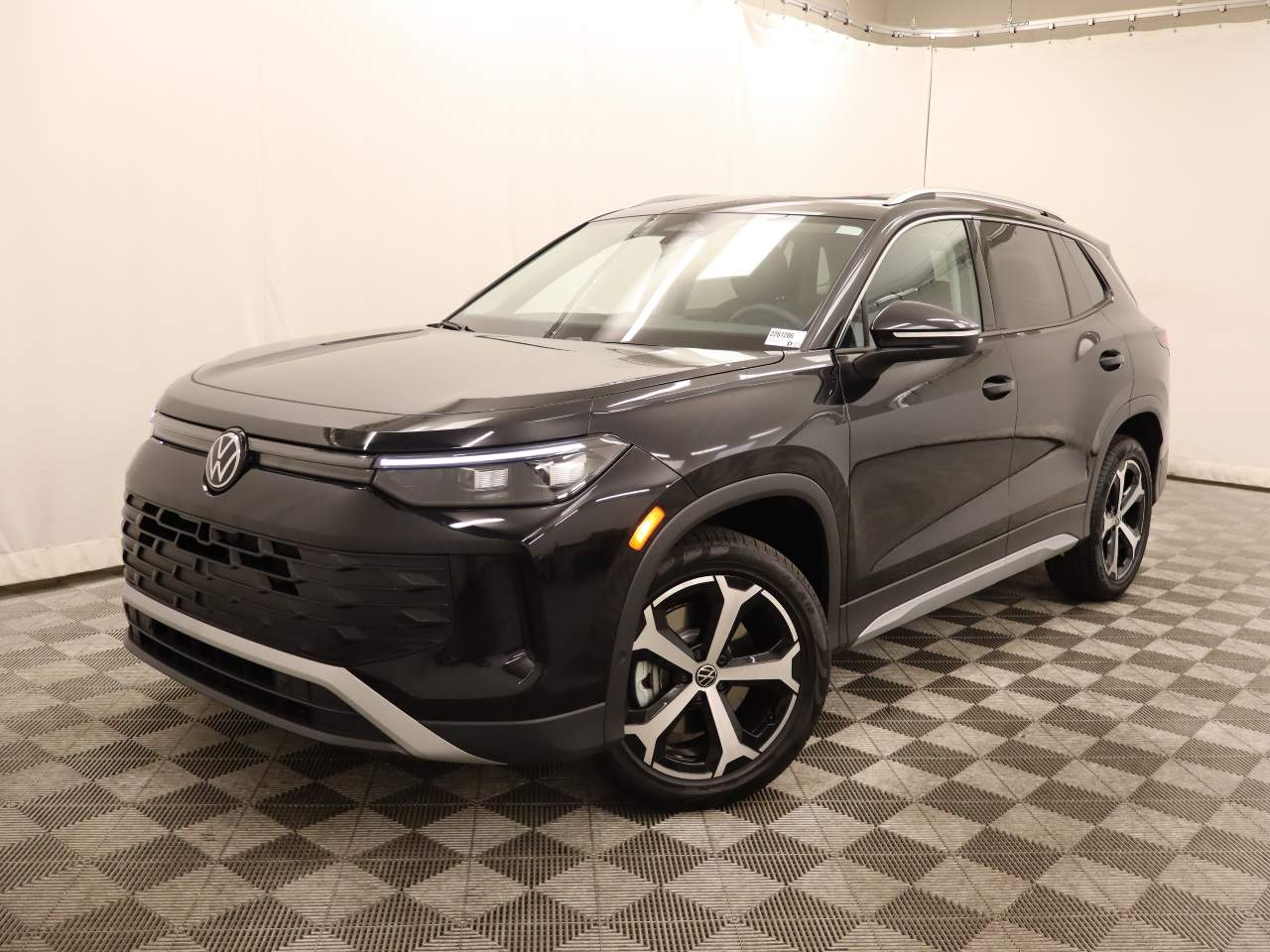 2026 Volkswagen Tiguan SE 4Motion
